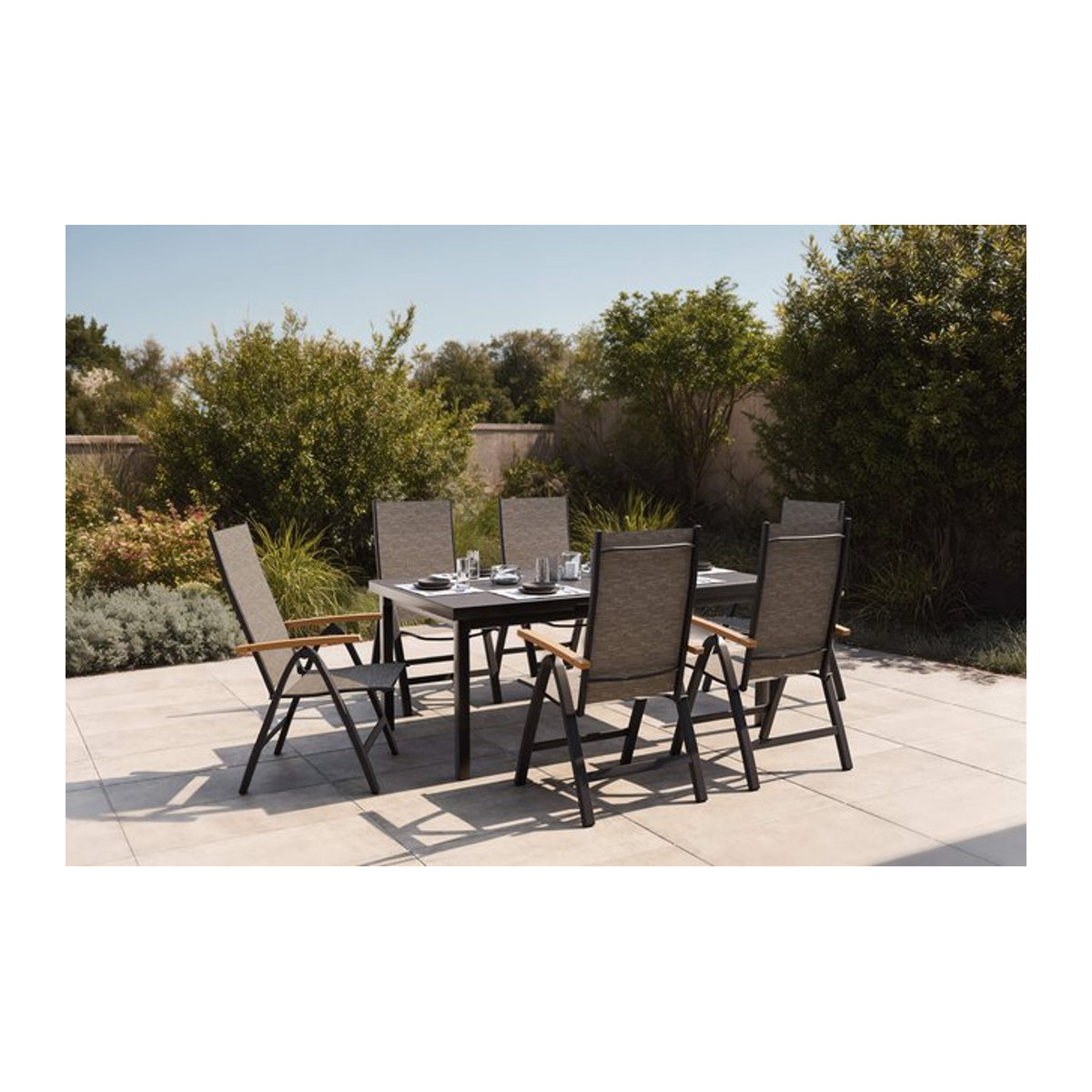 OUTFLEXX Lagos Garten-Essgruppe aus Aluminium, Eukalyptus und Textilene, anthrazit/grau, ausziehbar und klappbar, B: 240 cm, T: 100 cm - Bild 1