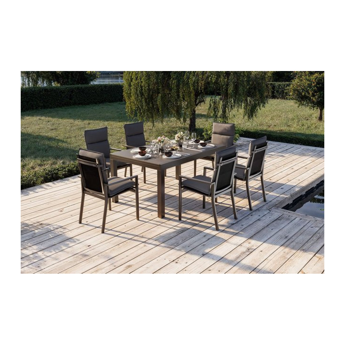 OUTFLEXX Premium Garten-Essgruppe aus Alu, Spraystone und Textilene in Anthrazit Matt/Schwarz mit ausziehbarem Tisch und 6 Stapelsesseln inklusive Auflagen, Tisch B: 160 bis 260 cm x T: 100 cm - Bild 1