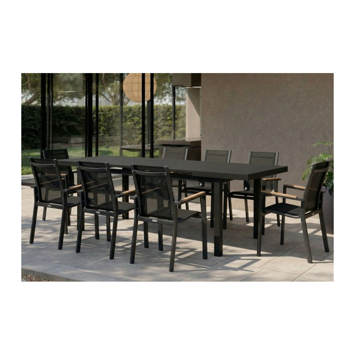 OUTFLEXX Premium Garten-Essgruppe in Anthrazit mit Tisch und 8 Stapelsesseln aus Aluminium, Glas und Holz - Bild 1