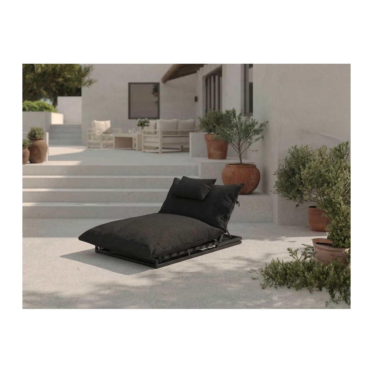OUTFLEXX Taro Gartenliege aus Aluminium und Polyester in Anthrazit mit verstellbarer Rückenlehne und Kissen, B/T: 190 x 120 cm - Bild 1