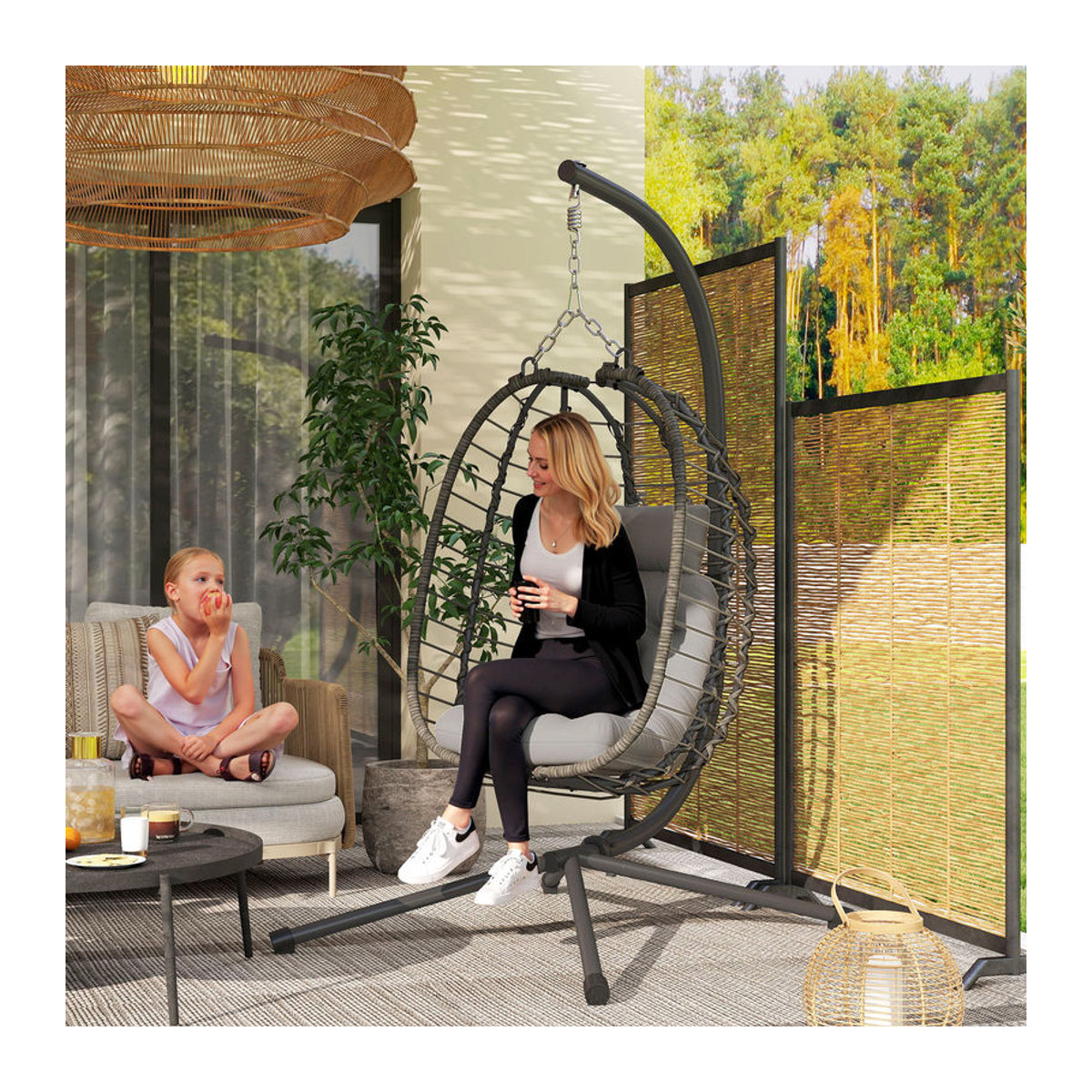 Outsunny Hängender Rattansessel mit Polsterung und Kopfstütze in Grau, klappbarer Gartensessel aus Polyrattan und Stahl für Innen und Außen - Bild 2