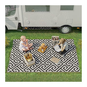 Outsunny Outdoor Teppich aus Polypropylen in Schwarz/Weiß mit geometrischem Design, rechteckig, B: 243 cm, T: 152 cm, H: 1,2 cm