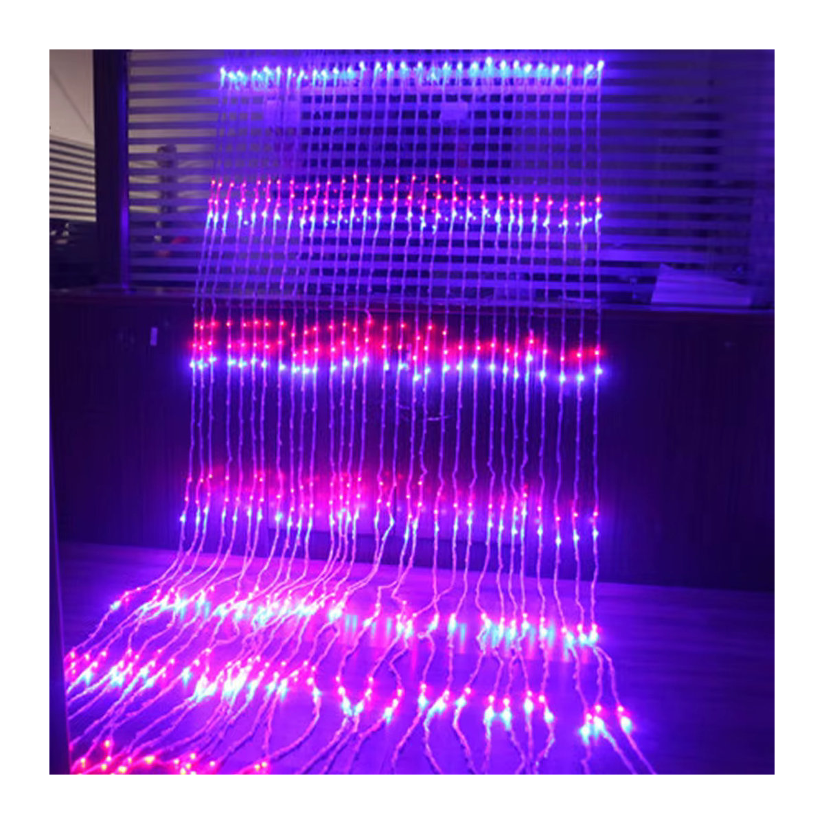 PAMNNY LED Wasserfall Lichterkette mit Meteorschauer-Effekt und Eiszapfen-Funktion, Wasserdicht für Weihnachtsdeko, Party und Hochzeit - Bild 2