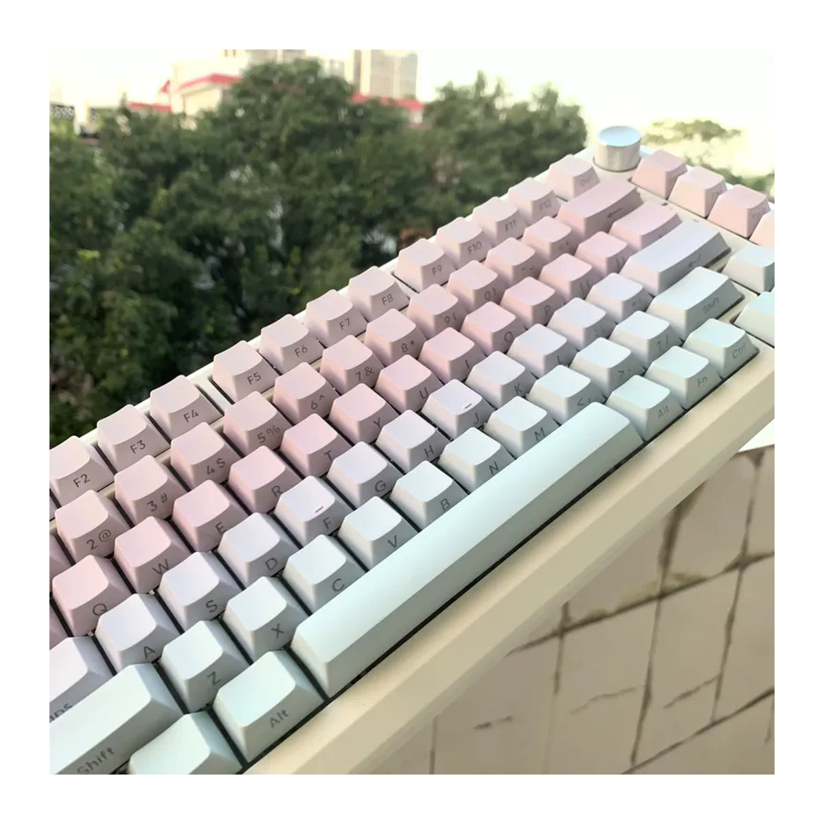 PBT Tastenkappen Set mit Farbverlauf und seitlicher Beschriftung, 127 Tasten im Cherry Profil für Cherry MX Switches, Mehrfarbig - Bild 3
