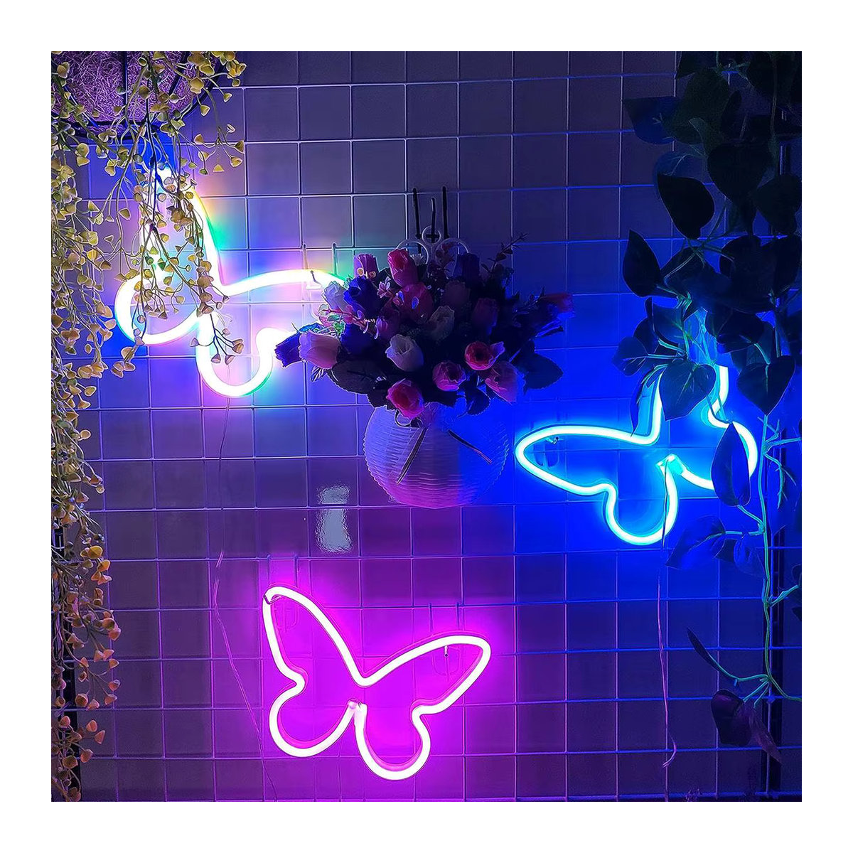 Peach Forest Schmetterling Neon LED Wandlampe in Rosa mit USB oder Batteriebetrieb - Bild 2