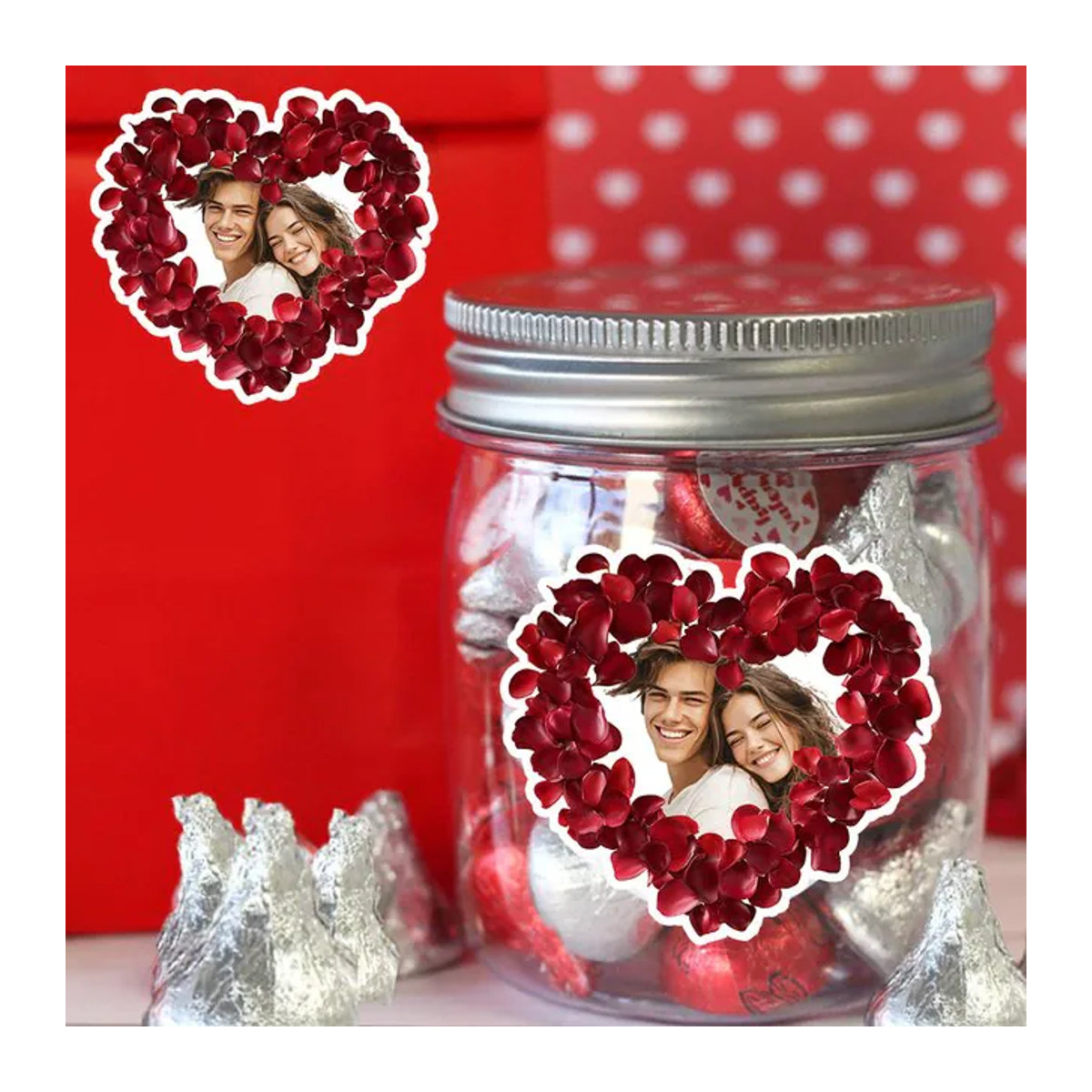 Personalisierter herzförmiger Fotoaufkleber von WEIGAO mit roter Rose und floralem Design in Rot für den Valentinstag - Bild 1