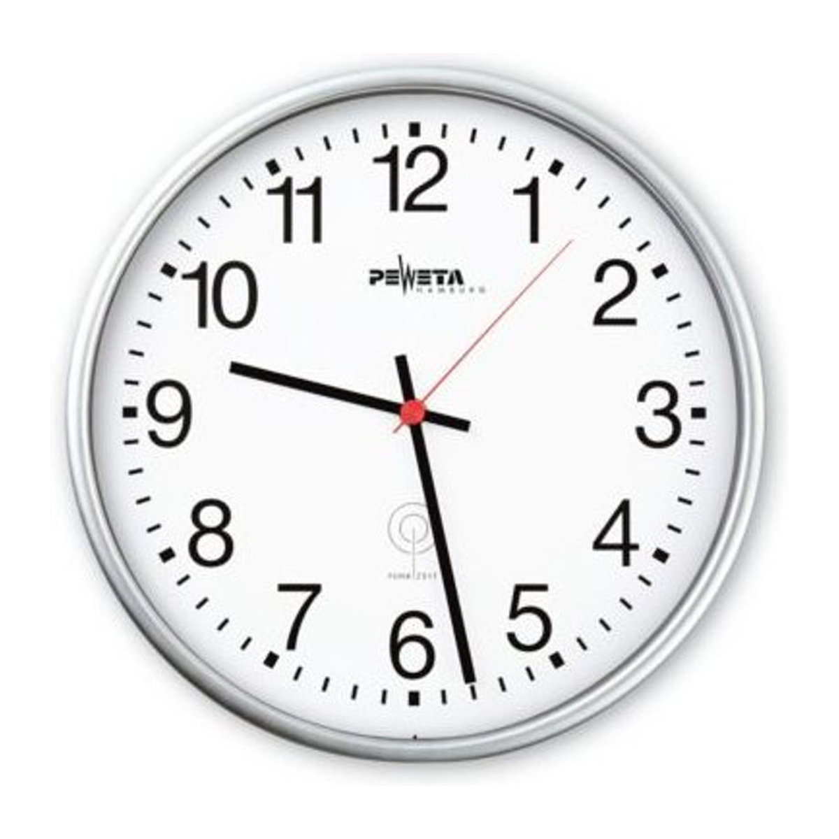PEWETA Uhren Analoge Funkwanduhr aus Metall in Silber und Weiß, Durchmesser: 30 cm - Bild 1