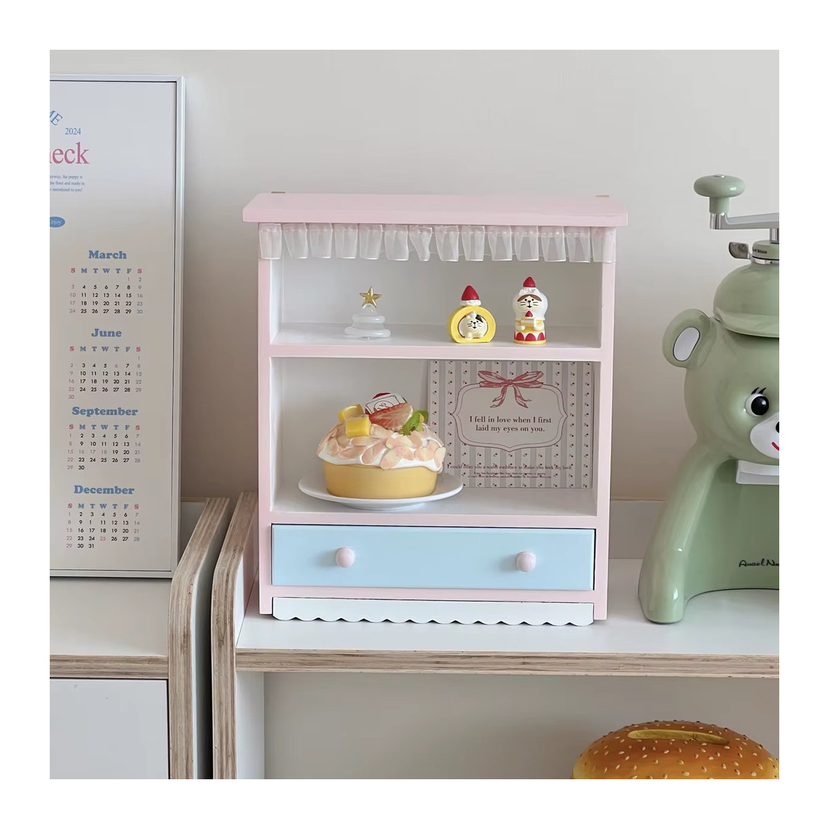PGY Holz Display Schrank in Rosa als zweistufiges Desktop-Regal für Kosmetik, Parfüm und Ornamente im Landhausstil - Bild 3