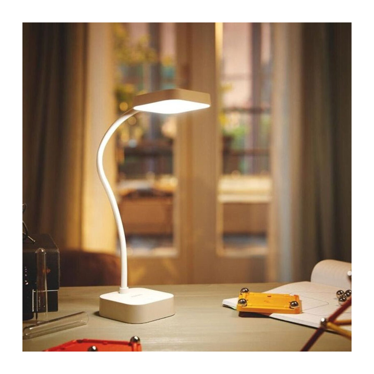 Philips Rock LED-Tischlampe in Weiß mit integriertem neutralweißem Licht, minimalistisches Design, B/T/H: 28,4 x 17,6 x 5 cm - Bild 1