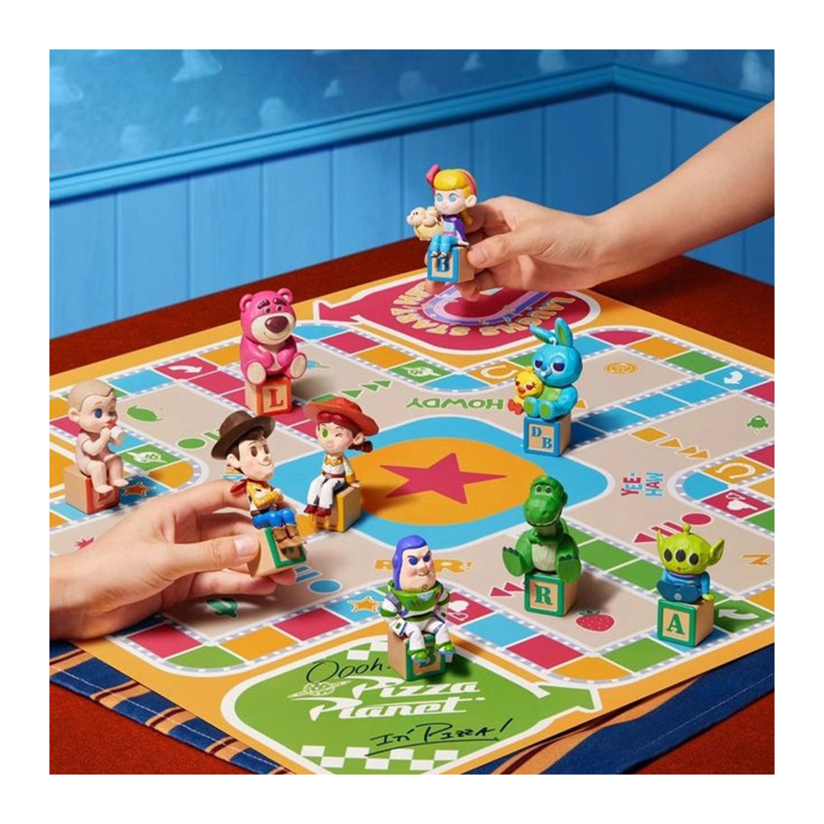 Pixar Toy Story 30th Anniversary Edition Ludo Flying Chess Blind Box Desktop-Dekoration aus Kunststoff, mehrfarbig - Bild 1
