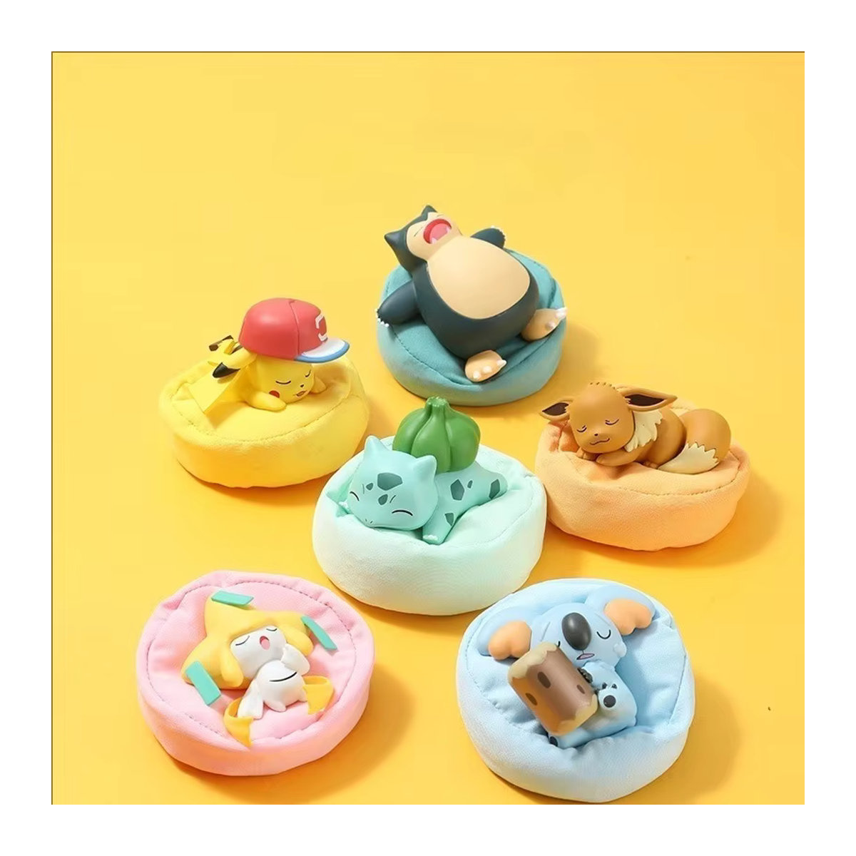 Pokémon Pikachu Blind Box Tierfigur in Gelb als kleine Schreibtisch-Dekoration und Ornament-Puppe aus Kunststoff - Bild 3