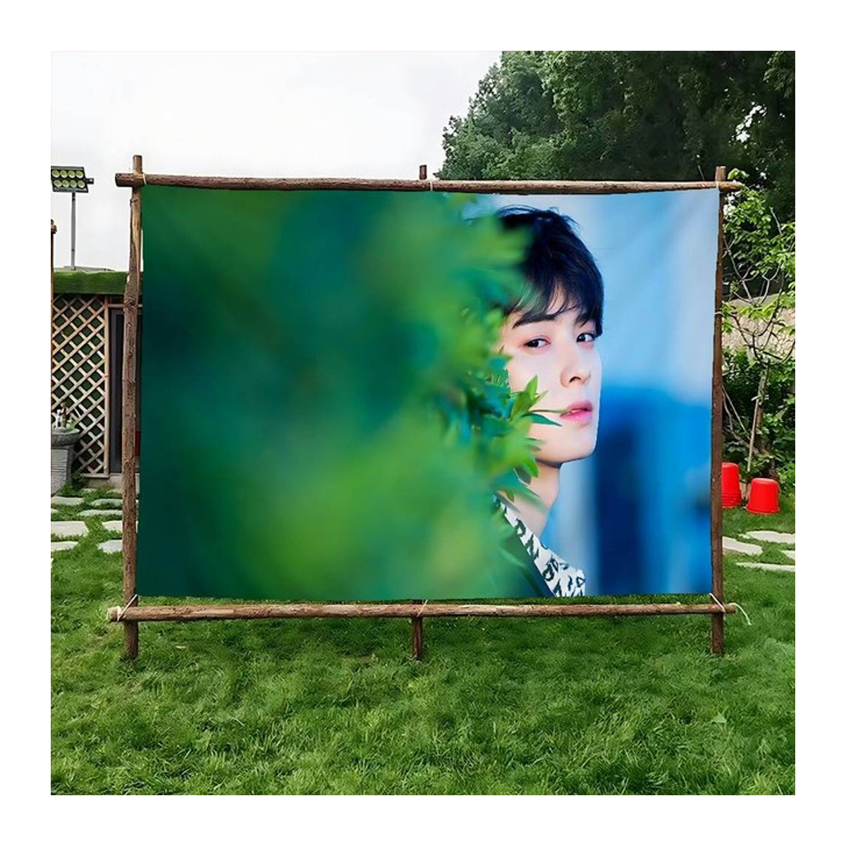Potdemiel C-Cha EunWoo SINGER Hängeflagge aus Textil, mehrfarbig, rechteckig, B: 70 cm, H: 50 cm - Bild 1