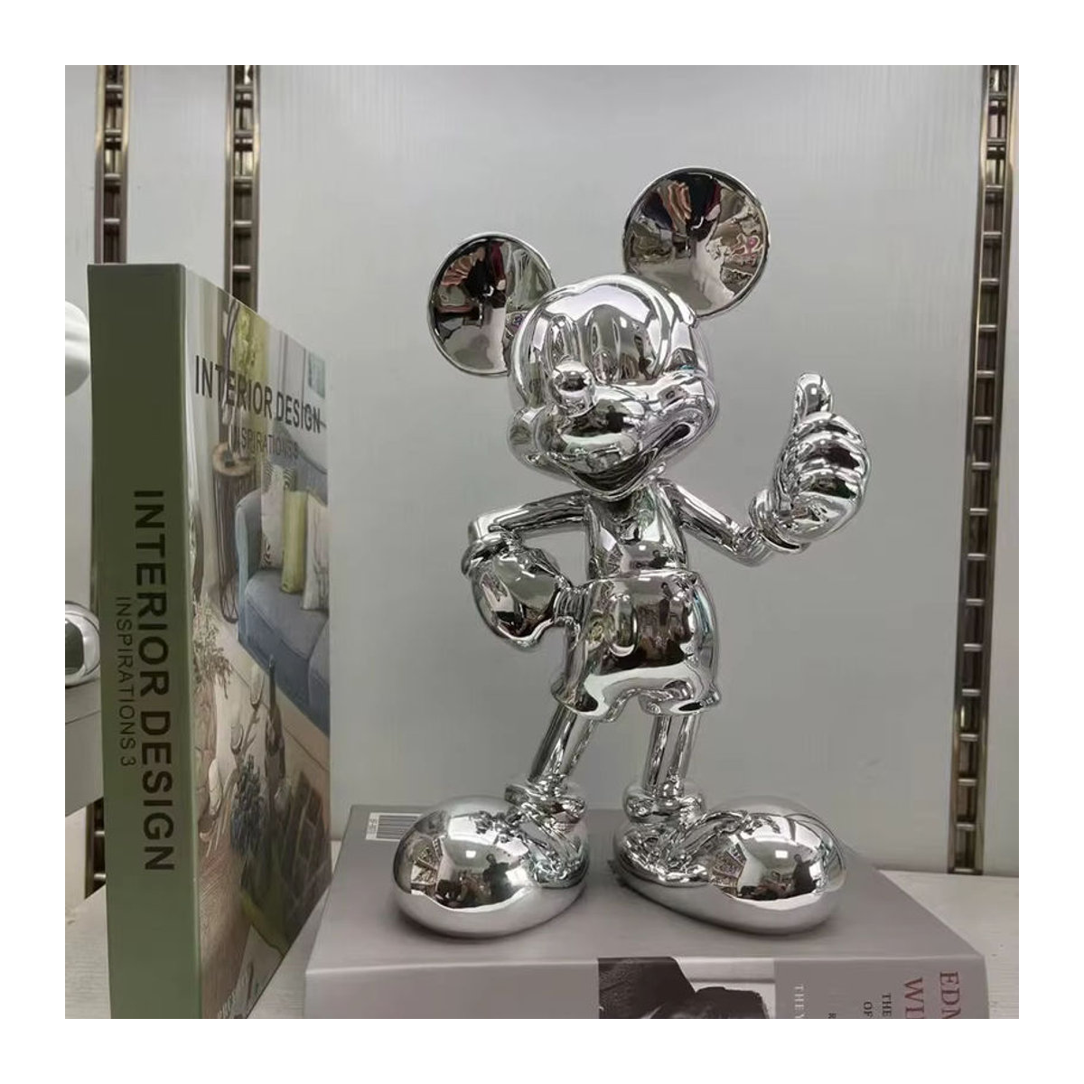 Potdemiel Mickey Mouse Statue in Silber, moderne Metall-Dekofigur mit Daumen-hoch-Geste, Höhe: 28 cm - Bild 2