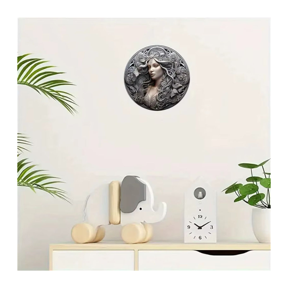 Potdemiel Runde Wanddekoration aus Metall in Silber mit Göttinnen-Design - Bild 5