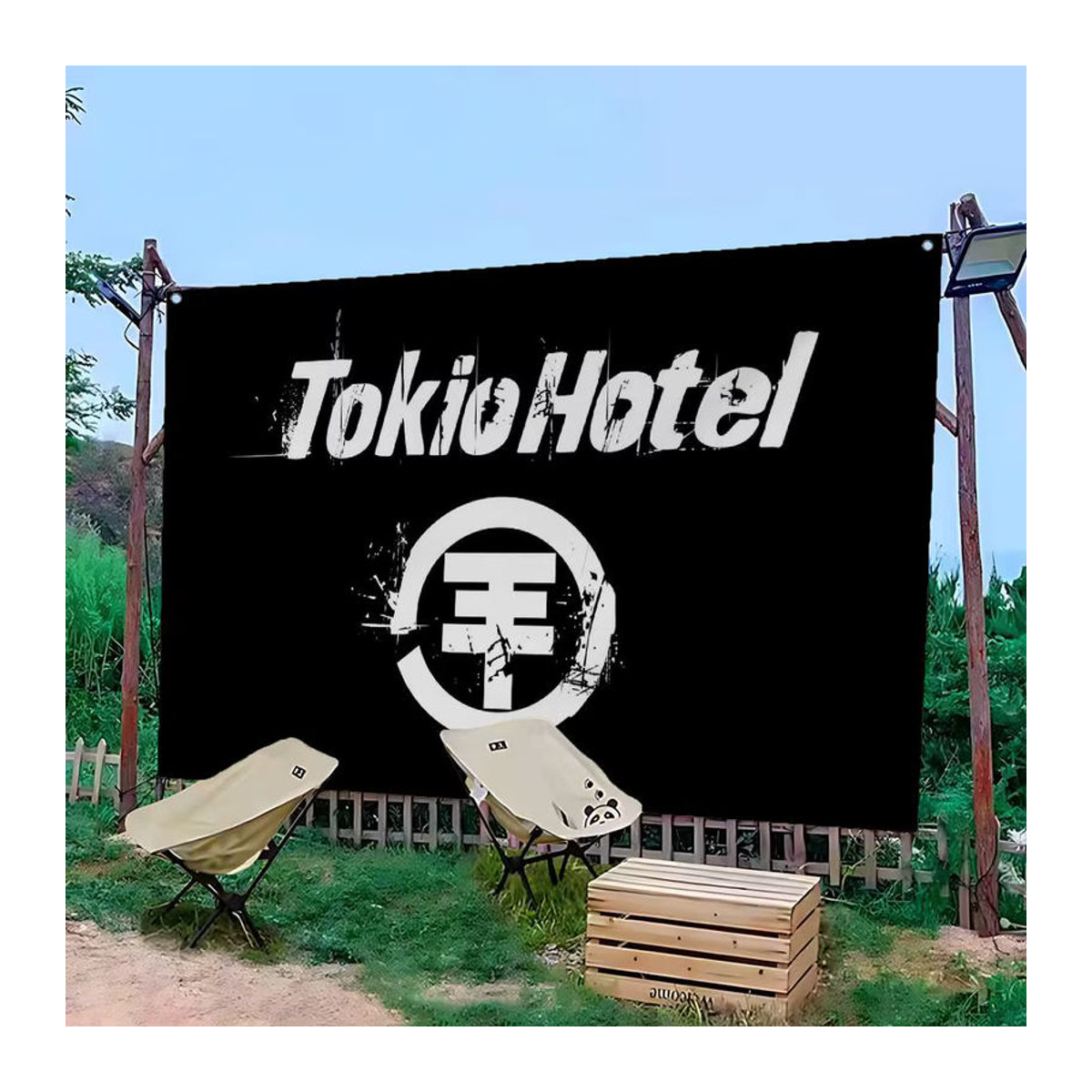 Potdemiel Wandbehang T-Tokio H-Hotel Band Cartoon Flagge in Schwarz als Science Fiction Deko für dein Zimmer - Bild 2