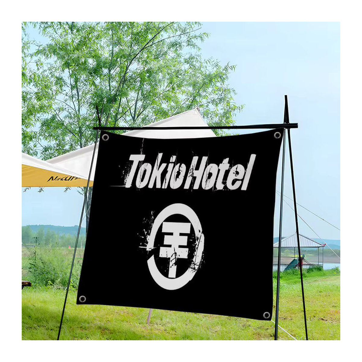 Potdemiel Wandbehang T-Tokio H-Hotel Band Cartoon Flagge in Schwarz als Science Fiction Deko für dein Zimmer - Bild 3