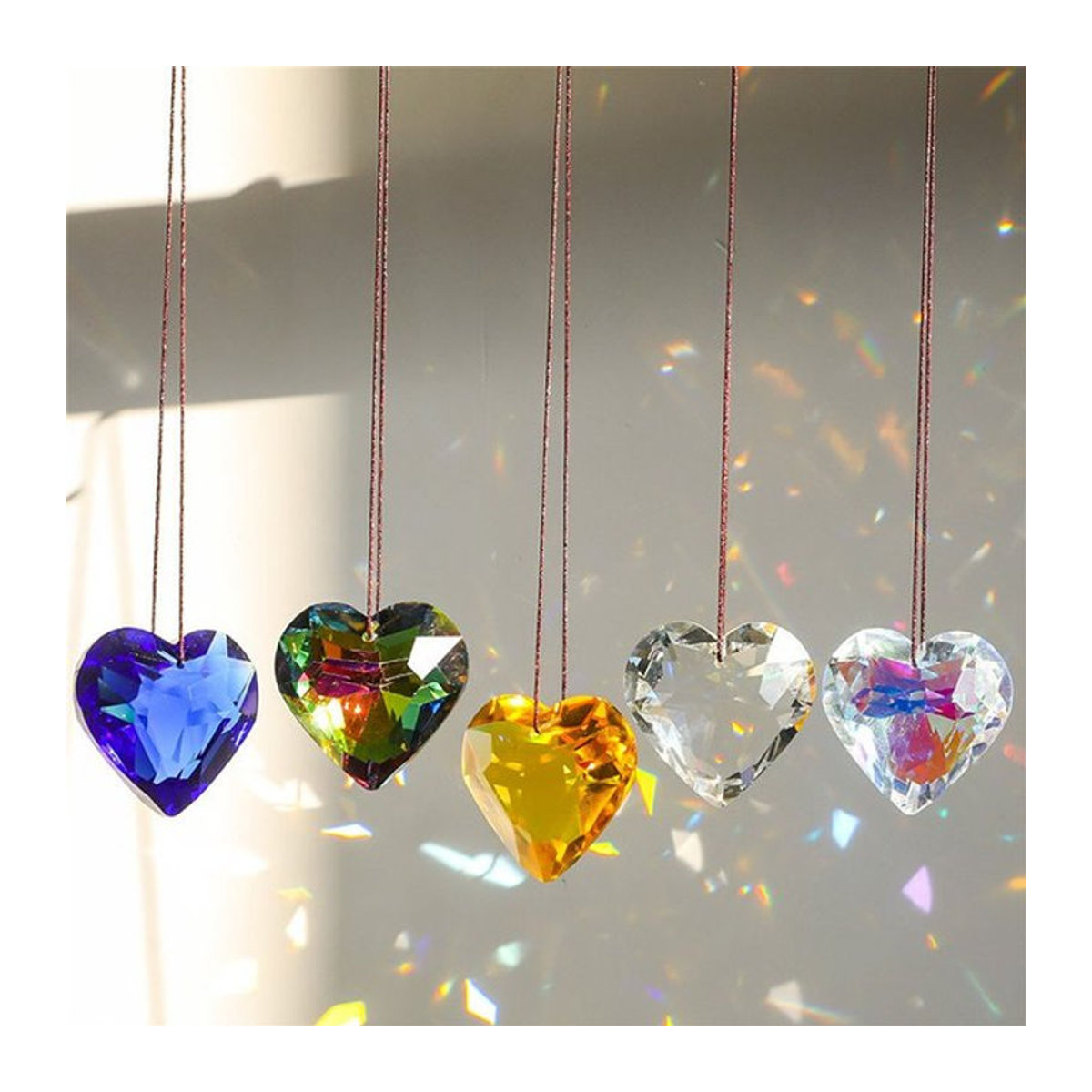 Prismatischer Glas-Anhänger in Herzform als Suncatcher für Fenster und Garten, mehrfarbig und transparent, Größe: 45 mm - Bild 1