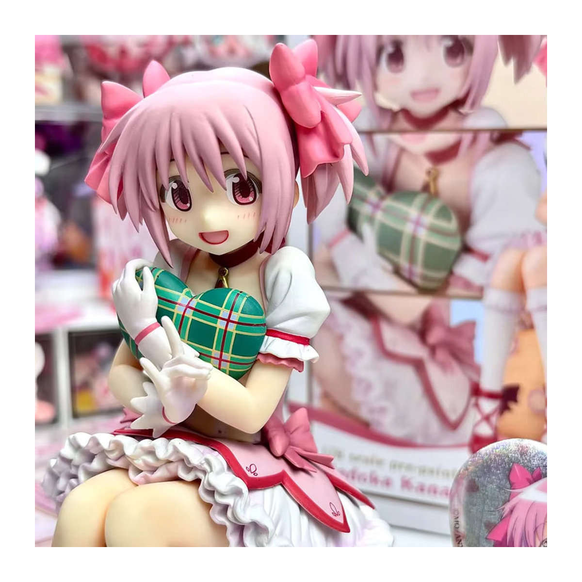Puella Magi Madoka Magica Anime Figur Kaname Madoka als sitzendes Modell in Rosa, Höhe: 15 cm - Bild 2