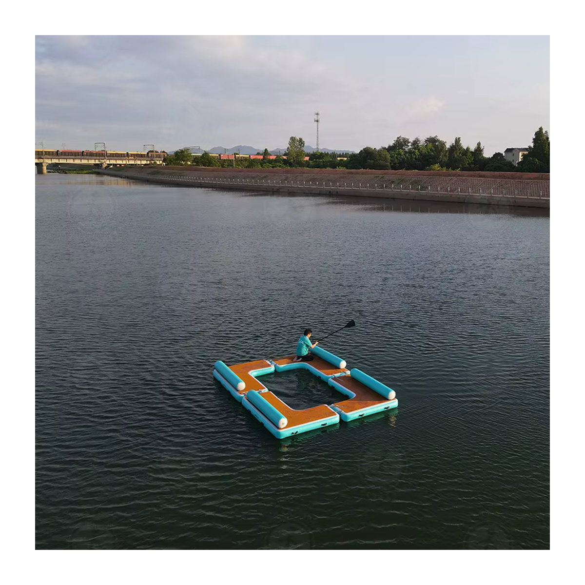 Quadratische aufblasbare Schwimmplattform für Pool und Yacht als Freizeit Insel und Luftmatratze - Bild 4