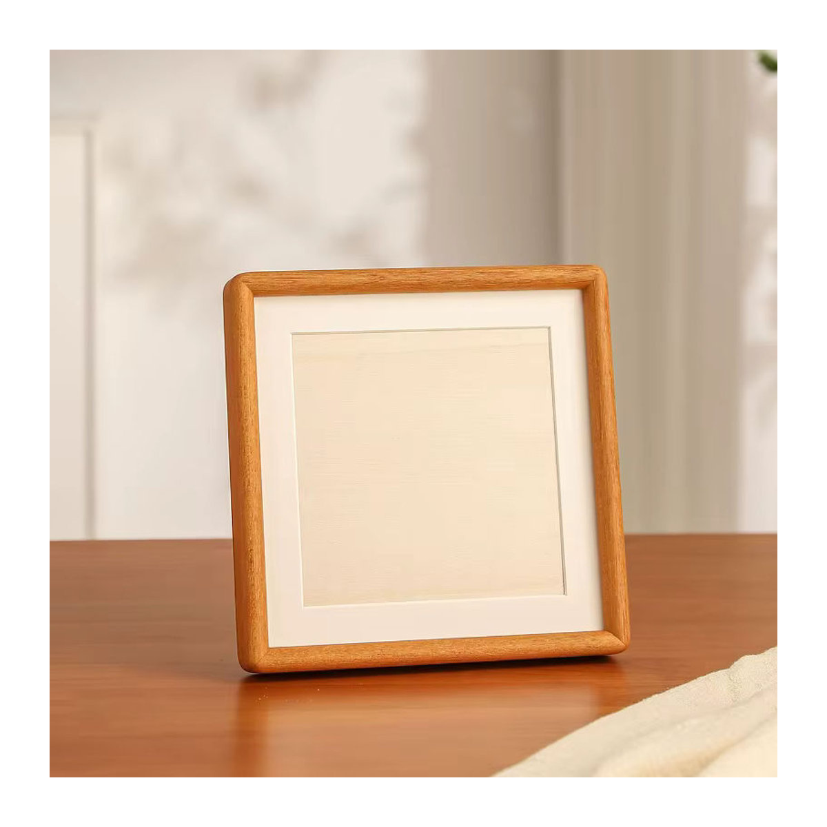 Quadratischer Eck-Fotorahmen aus Holz von CHENGWEI in Braun für Wandmontage oder Tischaufstellung, 10 x 10 cm - Bild 4