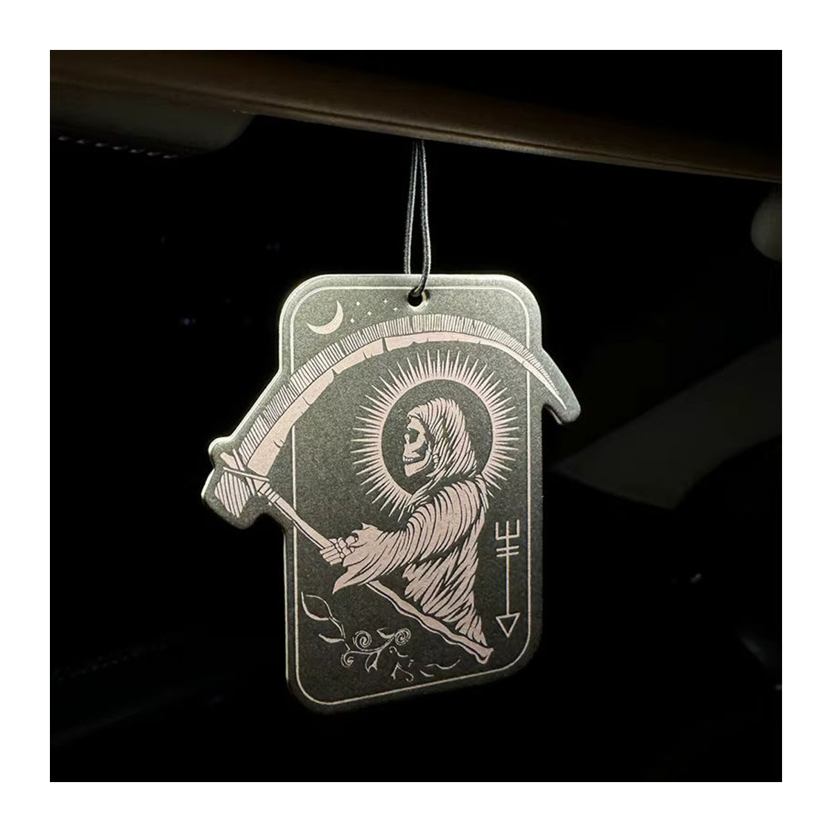 Reaper Autoduft mit Totenkopf-Horrorsichel und Tarotkarten Design in Schwarz, Duftrichtung Meeresbrise, Unisex Lufterfrischer mit Vintage-Muster - Bild 5