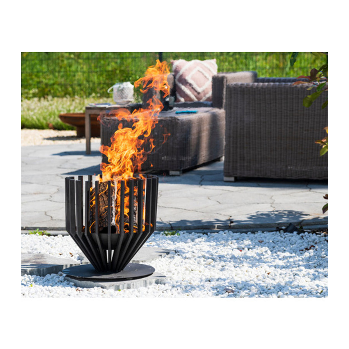 Redfire Feuerkorb Irving Medium aus Stahl in Schwarz mit Durchmesser: 43 cm - Bild 2