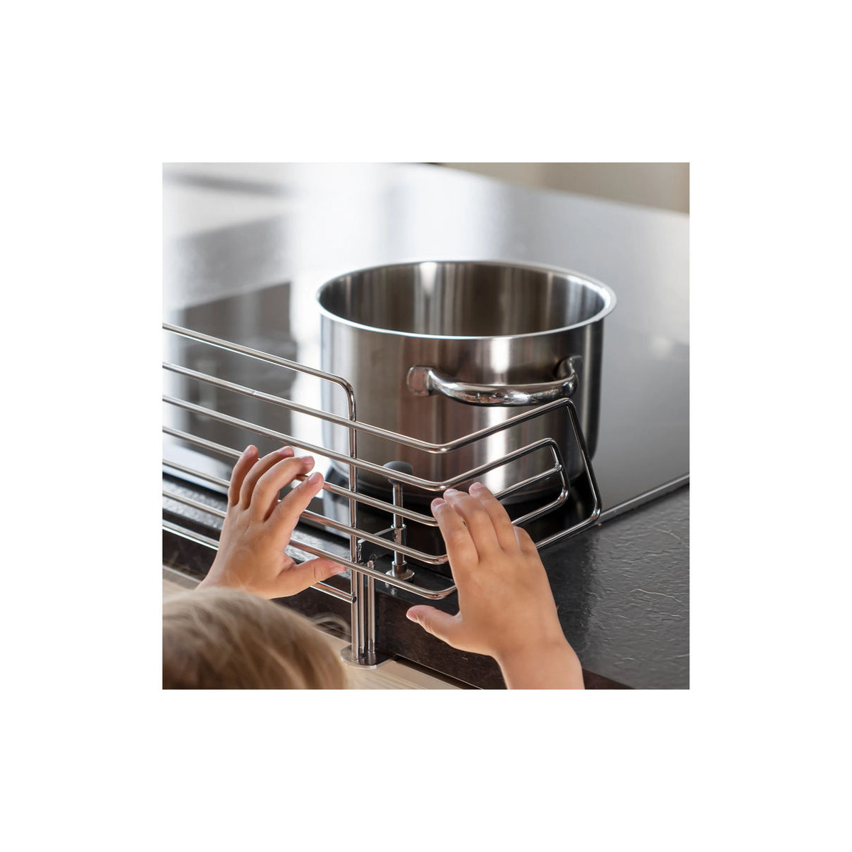 Reer Herdschutzgitter Classic aus Edelstahl und Kunststoff, Breite: 65 cm, Höhe: 18,5 cm - Bild 2