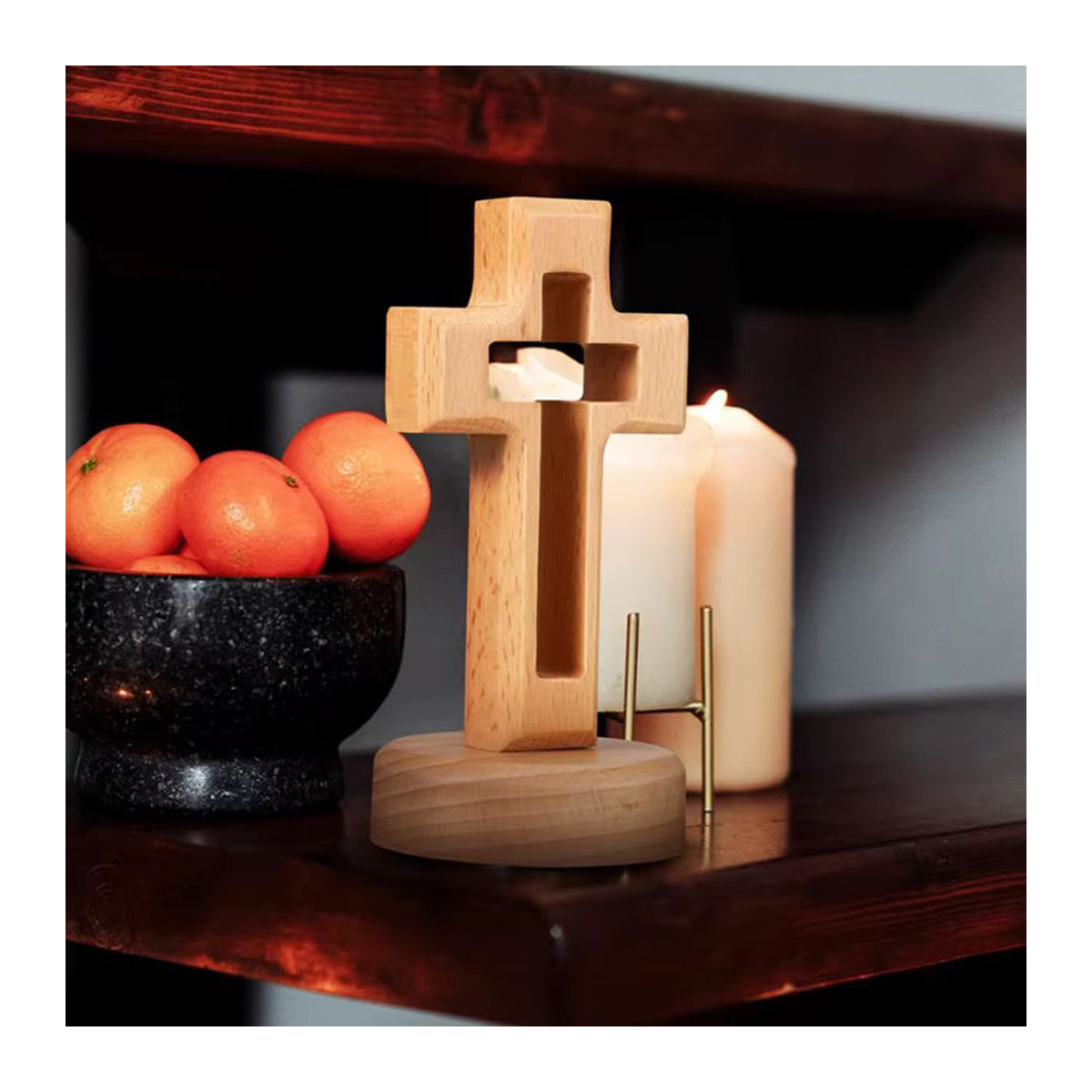 Religiöse Jesus-Statue aus Holz in Braun als stehendes Kruzifix zur Tischdekoration - Bild 3