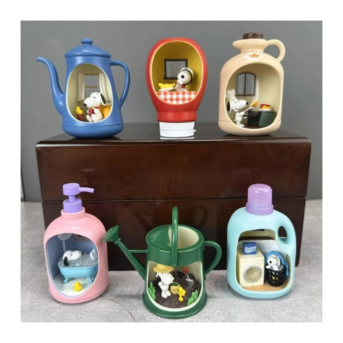 Rement Snoop'ss Life in A Bottle Blind Box Anime Figur aus Kunststoff, mehrfarbig - Bild 1