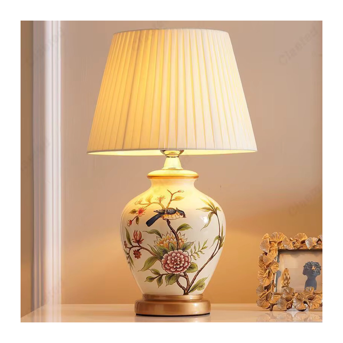 Retro Keramik Tischlampe mit beige Stofflampenschirm und warmweißem LED-Licht für Wohnzimmer und Schlafzimmer - Bild 1