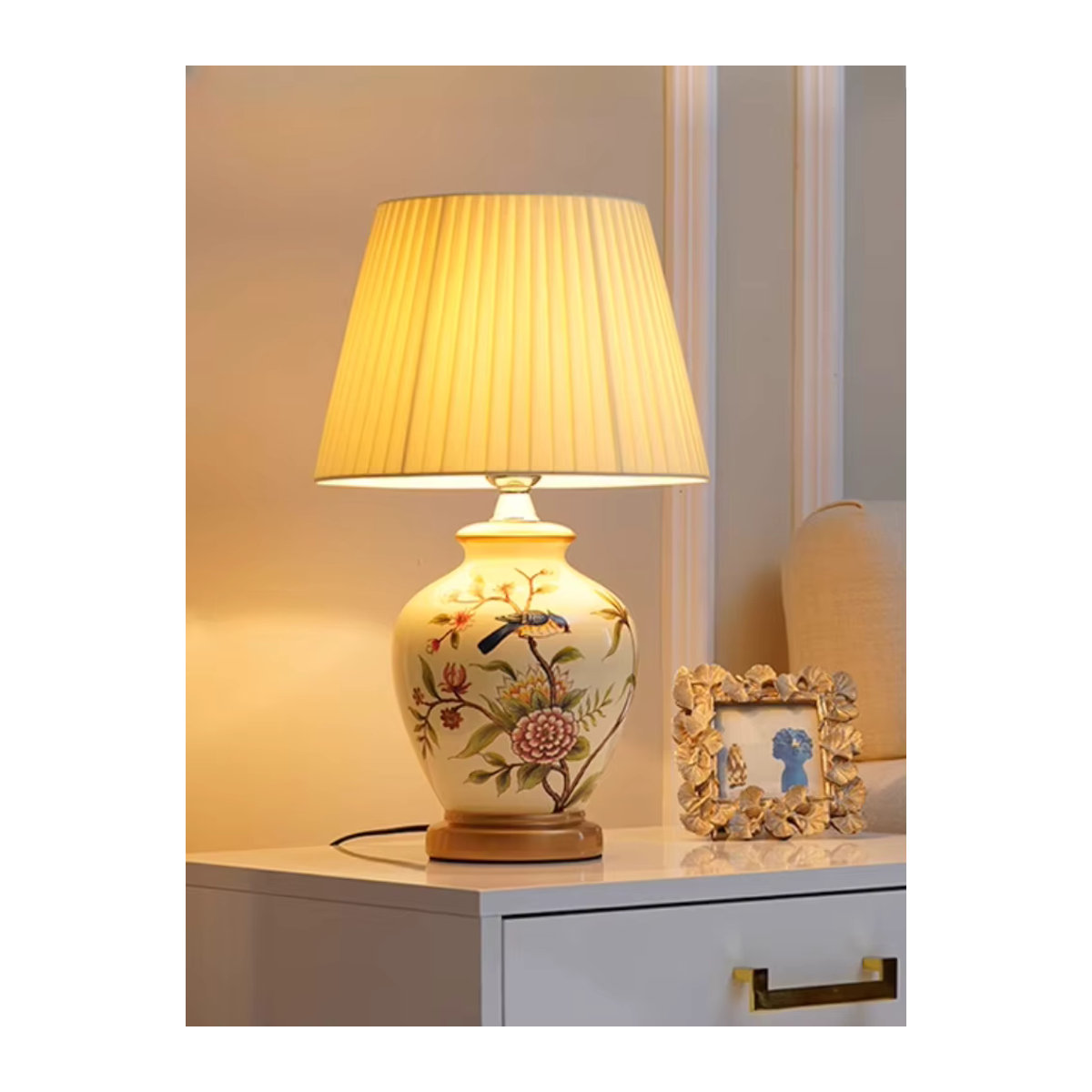 Retro Keramik Tischlampe mit beige Stofflampenschirm und warmweißem LED-Licht für Wohnzimmer und Schlafzimmer - Bild 4