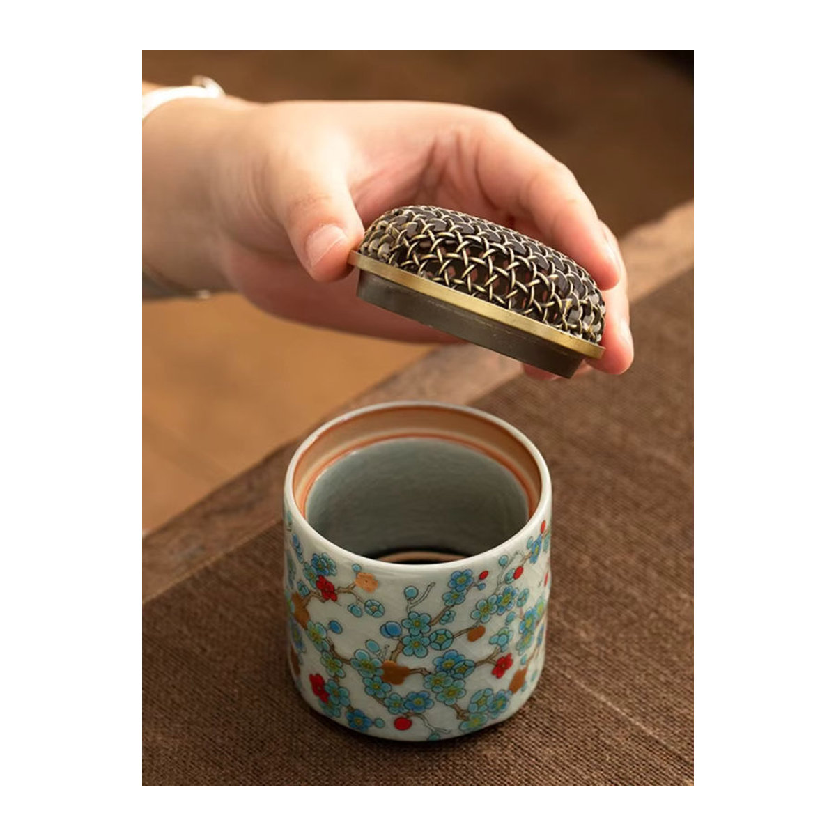 Retro Keramik Weihrauchbrenner in Weiß für Tee-Zeremonien und Aroma-Diffusor für Adlerholz und Sandelholz - Bild 7