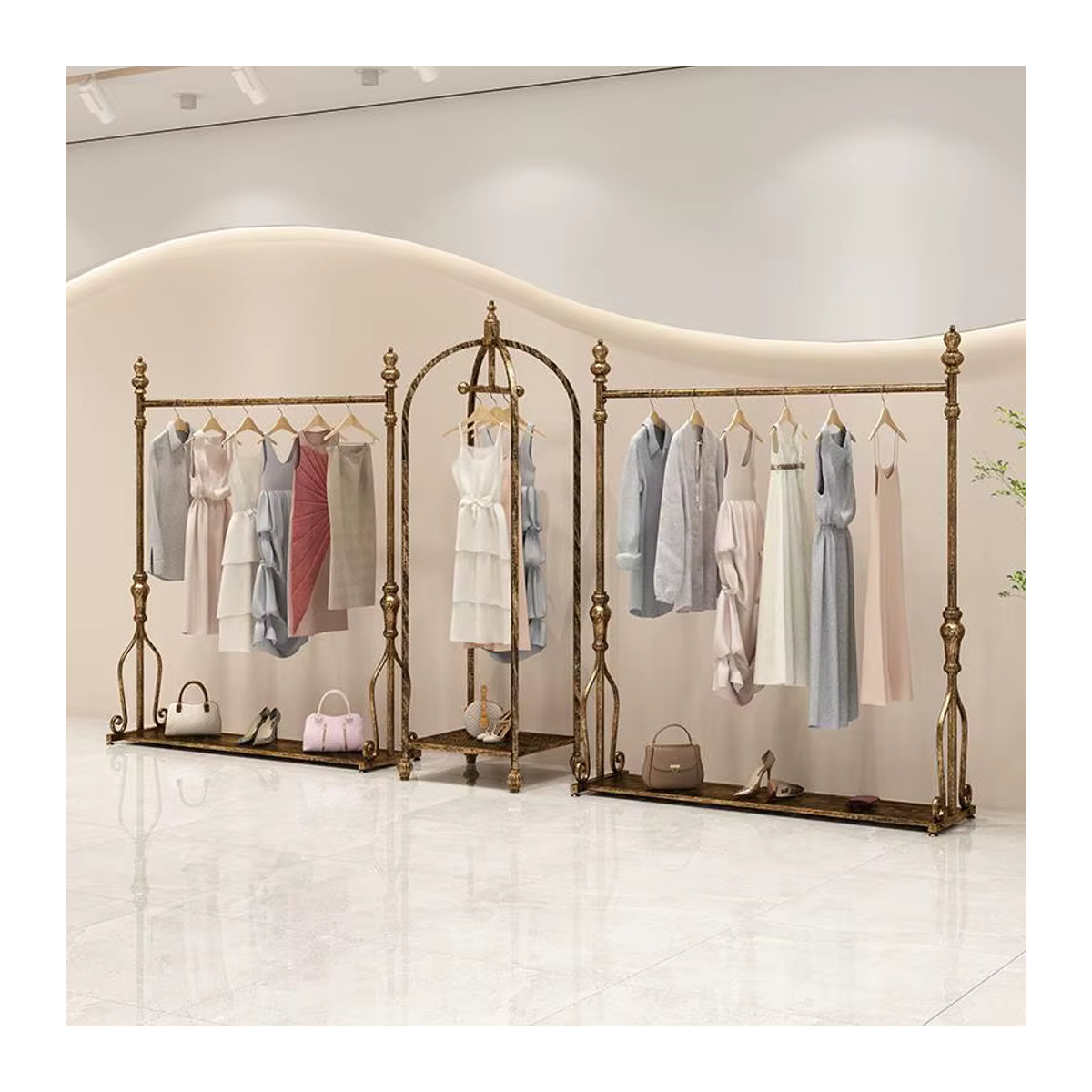 Retro Kleiderständer aus Schmiedeeisen in Bronze und Gold im Vintage-Design - Bild 2