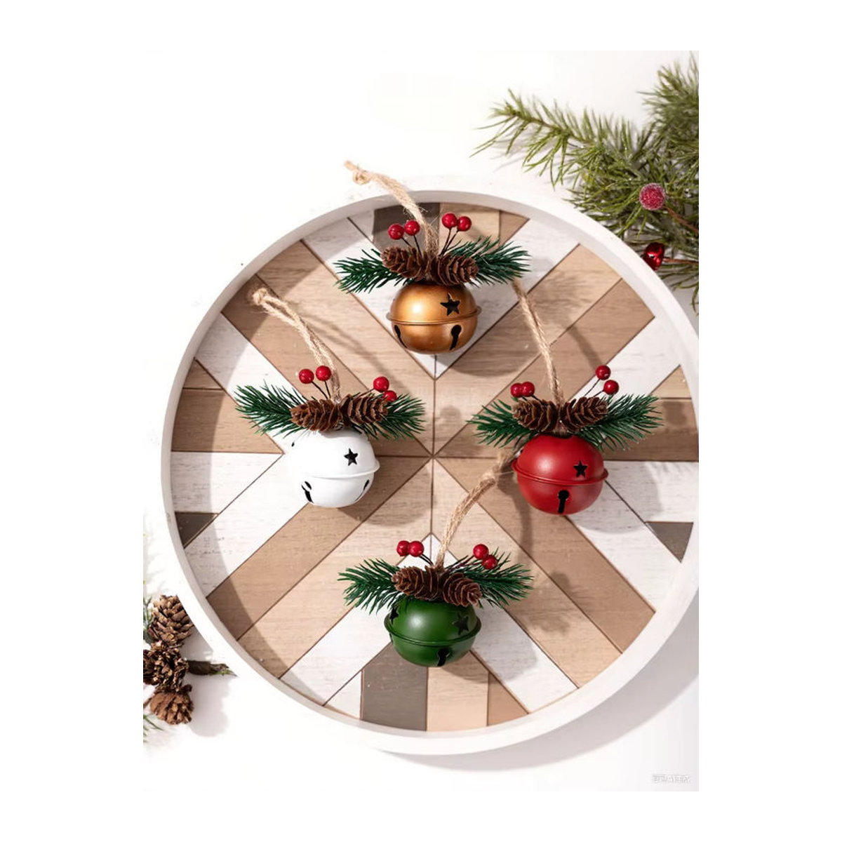 Retro Weihnachtsglocken Set aus Metall mit Sternen und Schnur als Hängeornament für deinen Weihnachtsbaum, mehrfarbig - Bild 6