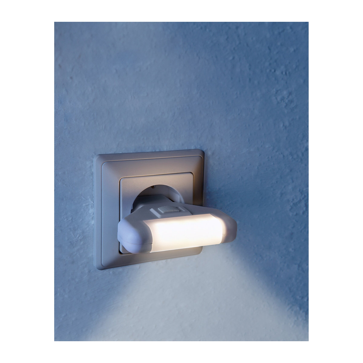 REV-Ritter LED Nachtlicht in Kaltweiß, minimalistische Nachttischlampe aus Kunststoff, Weiß - Bild 3