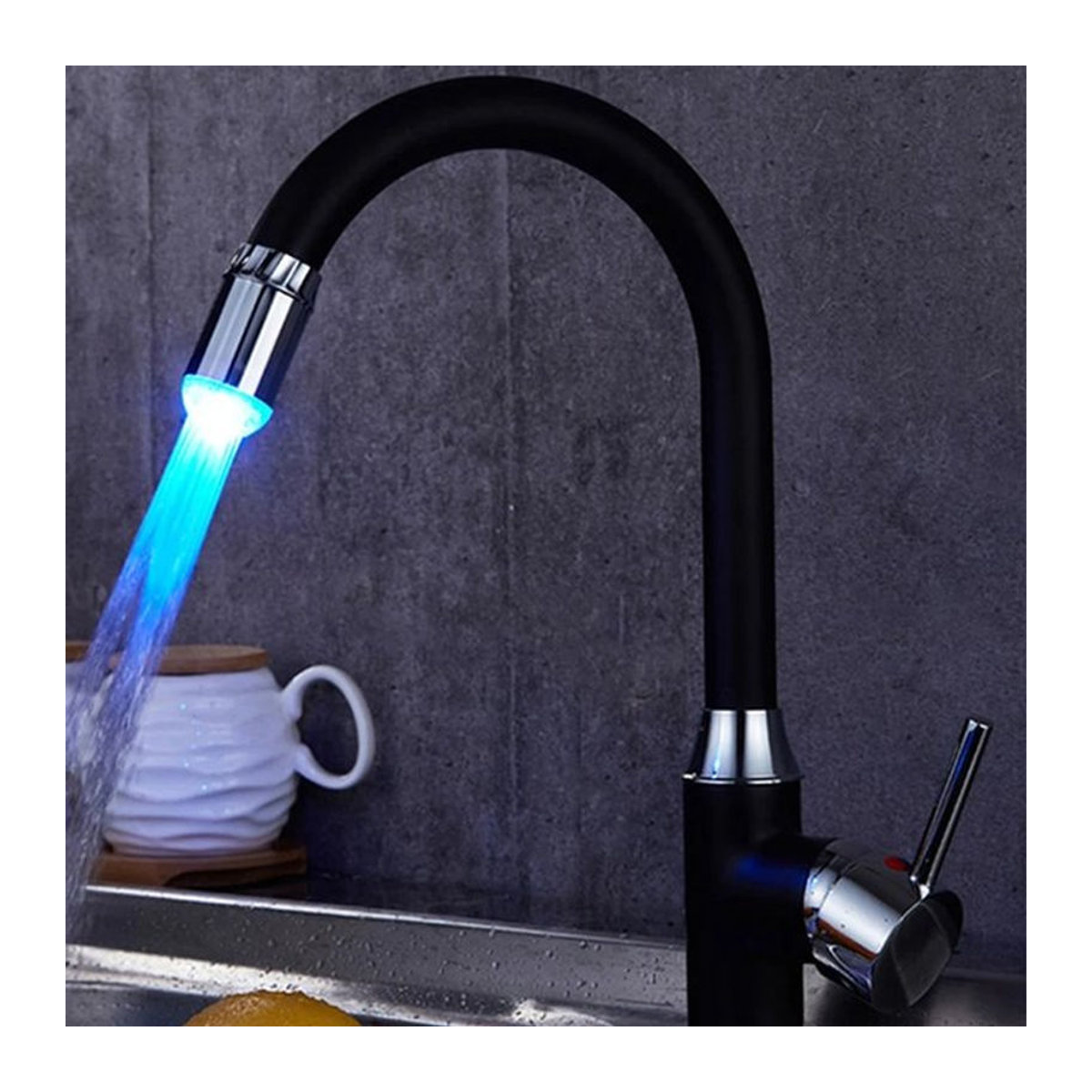 RGB LED Nachtlicht für den Wasserhahn in Schwarz mit 7 Farben für das Badezimmer - Bild 1