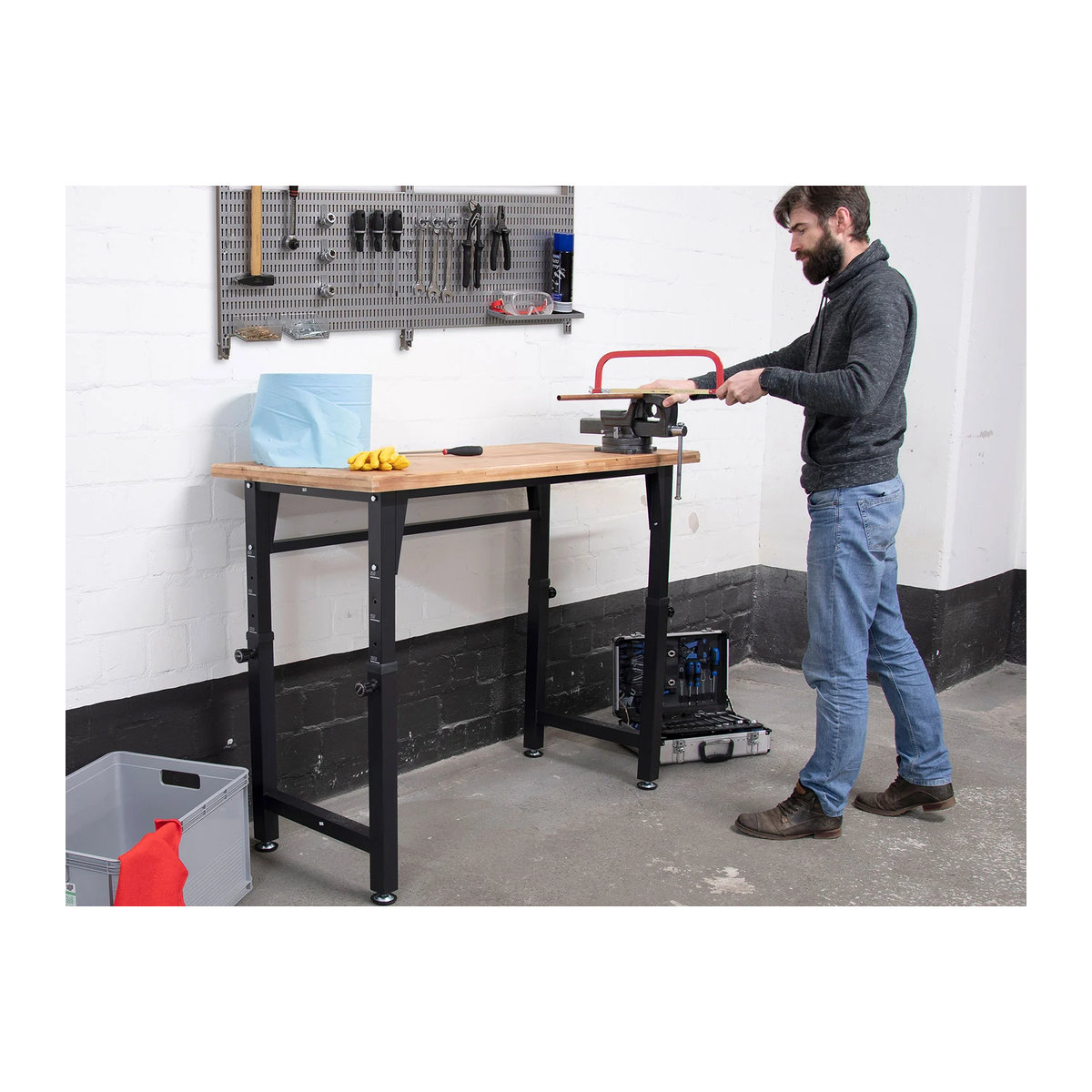RIKTA Werkbank höhenverstellbar aus Massivholz und Metall, B/T/H: 135 x 60 x 27,5 cm, Schwarz/Mehrfarbig, Tragfähigkeit: 200 kg - Bild 2