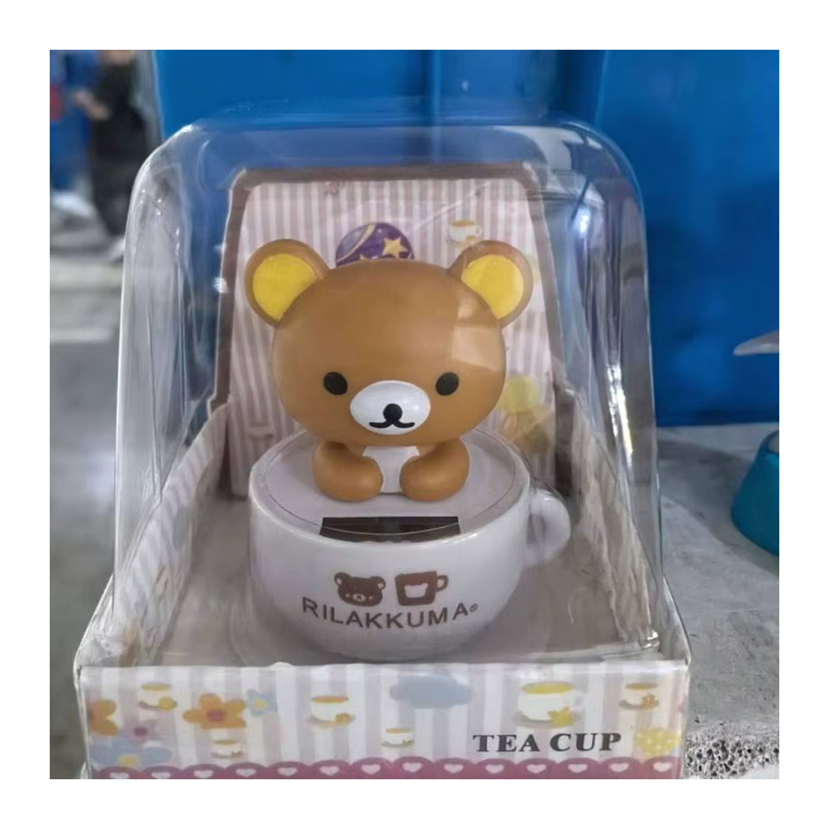 Rilakkuma Solarbecher mit wackelndem Bären als kreative Auto-Dekoration in Beige und Braun - Bild 4