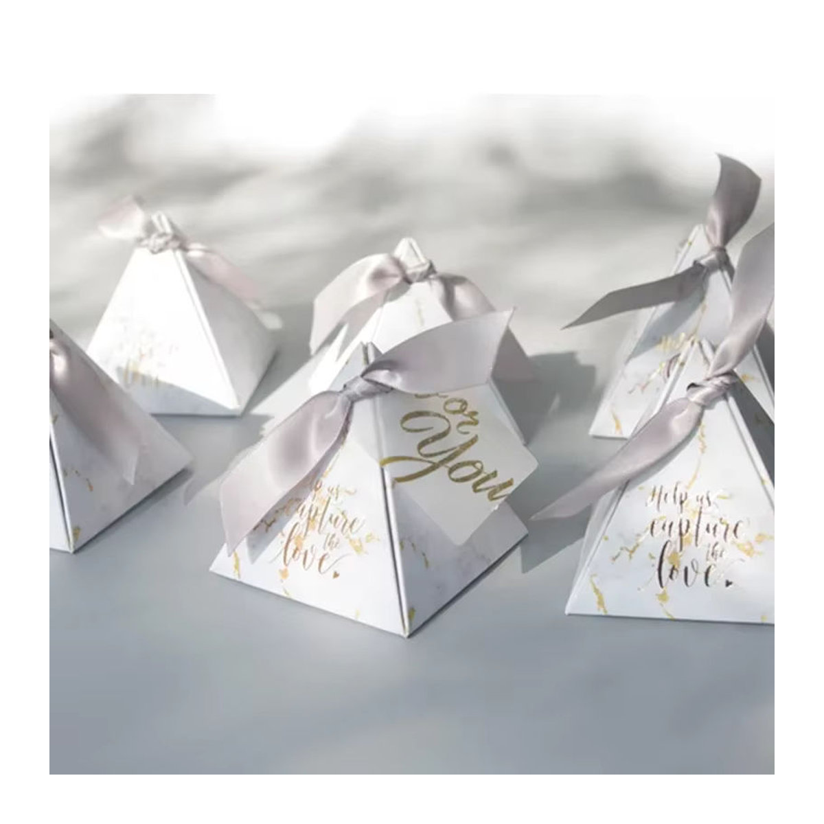 Rmtpt 10er Set geometrische Pyramiden-Geschenkboxen aus Papier in Blau und Weiß für Hochzeitsdekorationen und Gastgeschenke - Bild 3