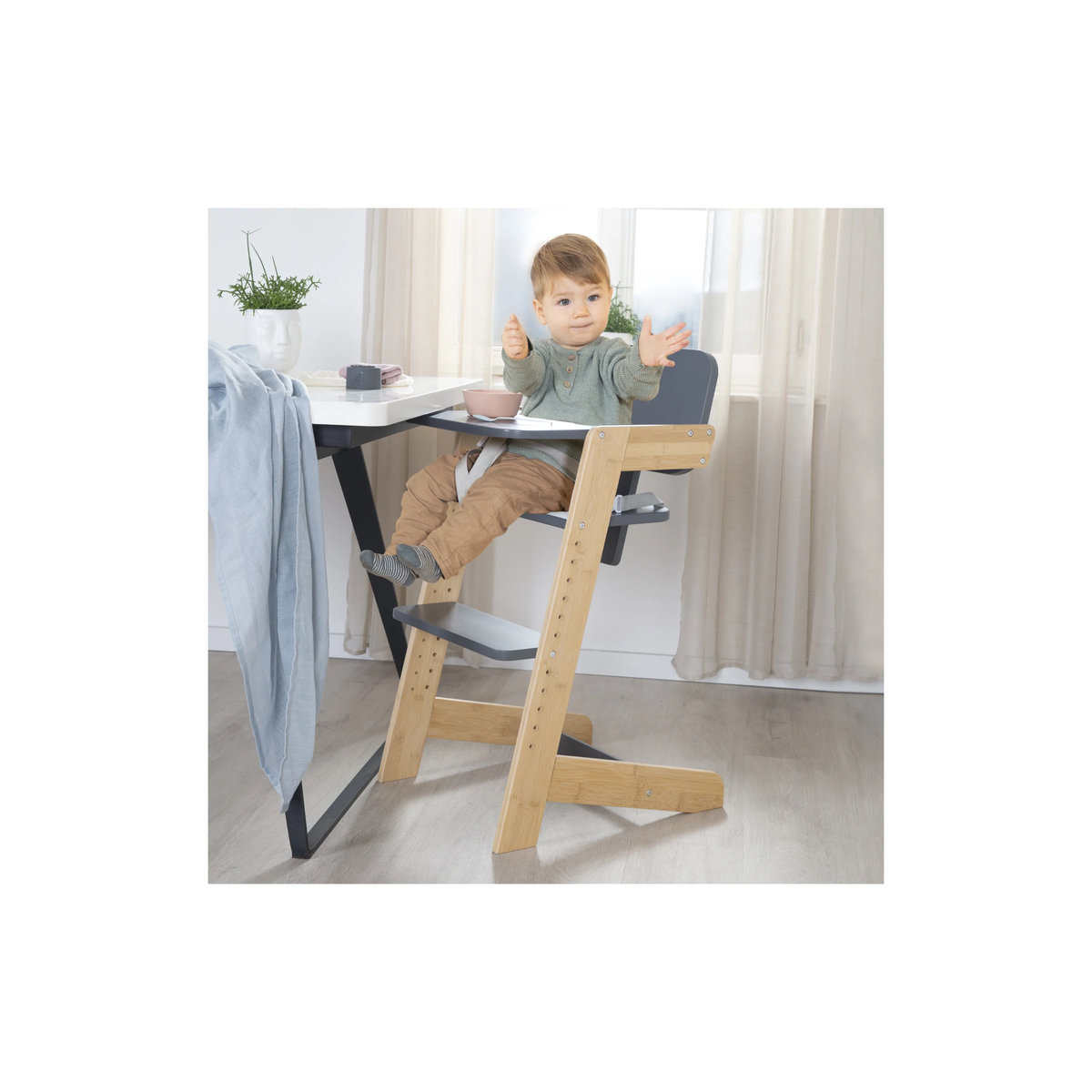 ROBA Treppenhochstuhl mitwachsend aus Bambus und Holzwerkstoff in Anthrazit und Grau, B/T/H: 86 x 45 x 50 cm - Bild 2