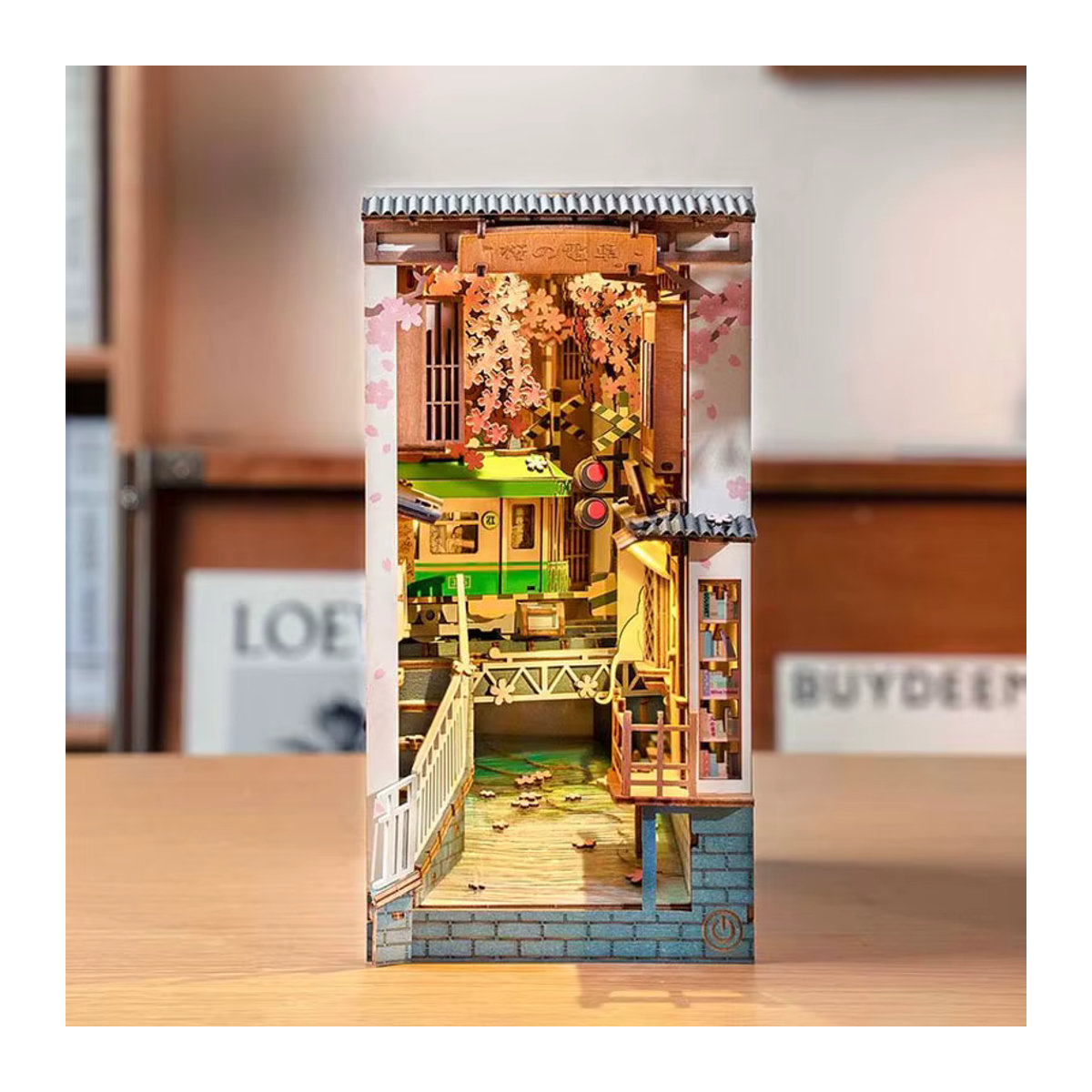 Robotime Rolife Book Nook DIY Holz Miniatur Haus Sakura Densya TGB01 mehrfarbig - Bild 2