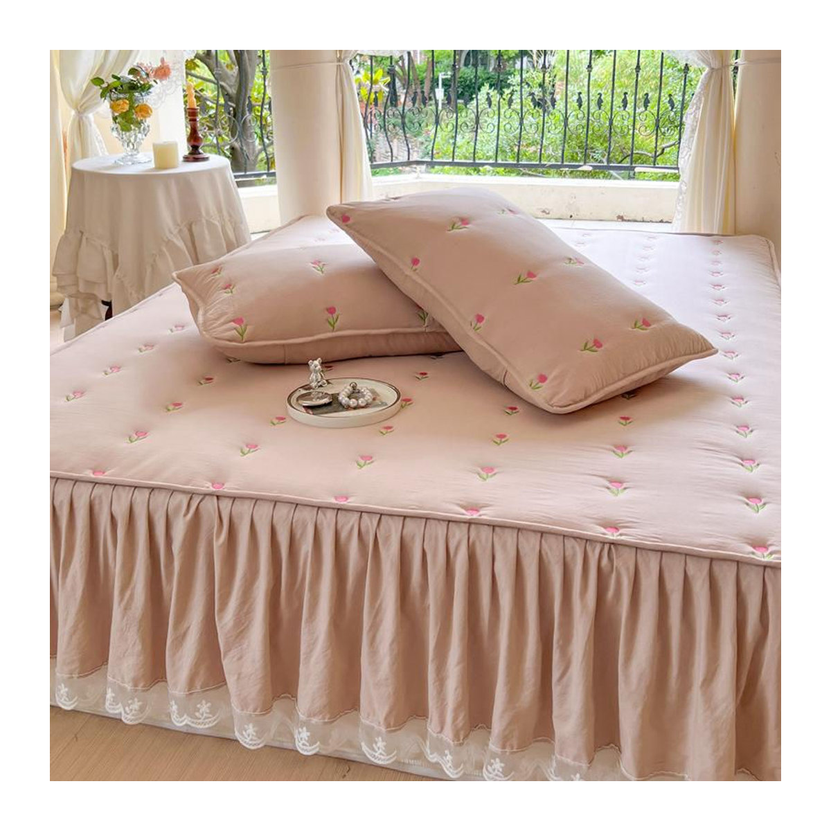 Rosa Matratzenbezug mit Spitze und Stickerei für das Mädchenzimmer von Super Six, B/T/H: 90 x 200 cm - Bild 3