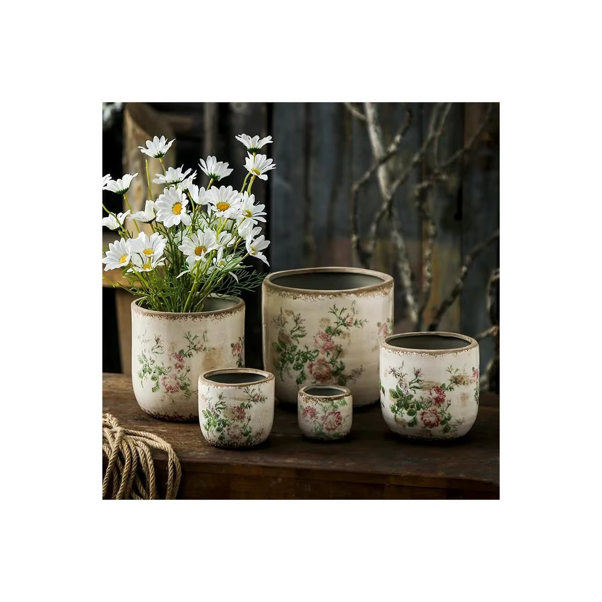 Rosa und weiße Keramik-Blumentöpfe im französischen Vintage-Stil mit floralem Design für deine Pflanzen und Hydrokultur - Bild 6