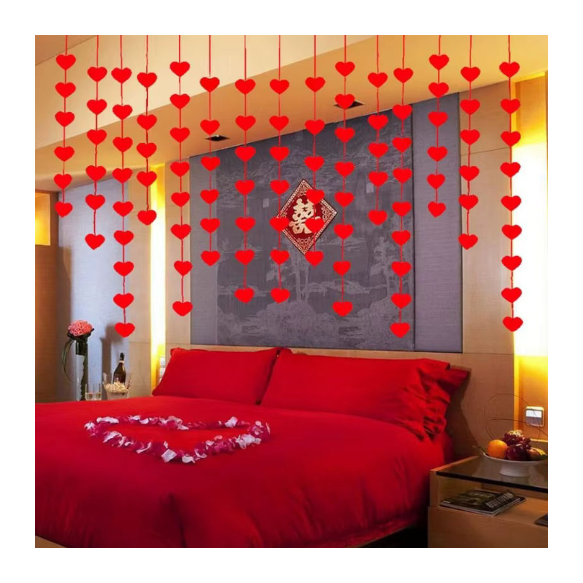 Rote Filz-Herzgirlande als hängende DIY-Dekoration für Valentinstag und Geburtstage - Bild 4