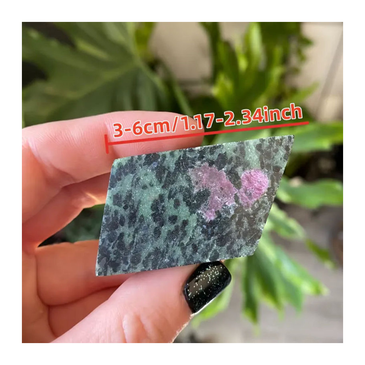 Rubin-Zoisit Anyolite Kristall von CrystalHola als geschnitzter Freiform-Block in mehrfarbig und unregelmäßiger Form - Bild 2