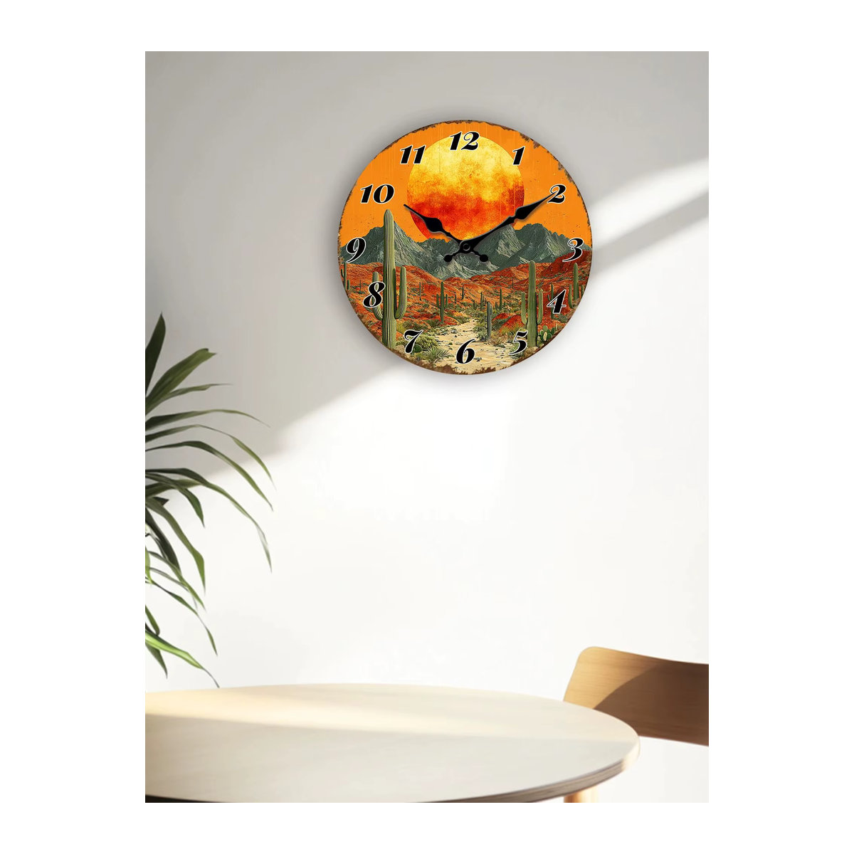 Runde analoge Wanduhr aus Holz im Bohemian Stil mit Wüstensonnenschein-Szenerie und Kaktus-Dekoration in Mehrfarbig - Bild 7