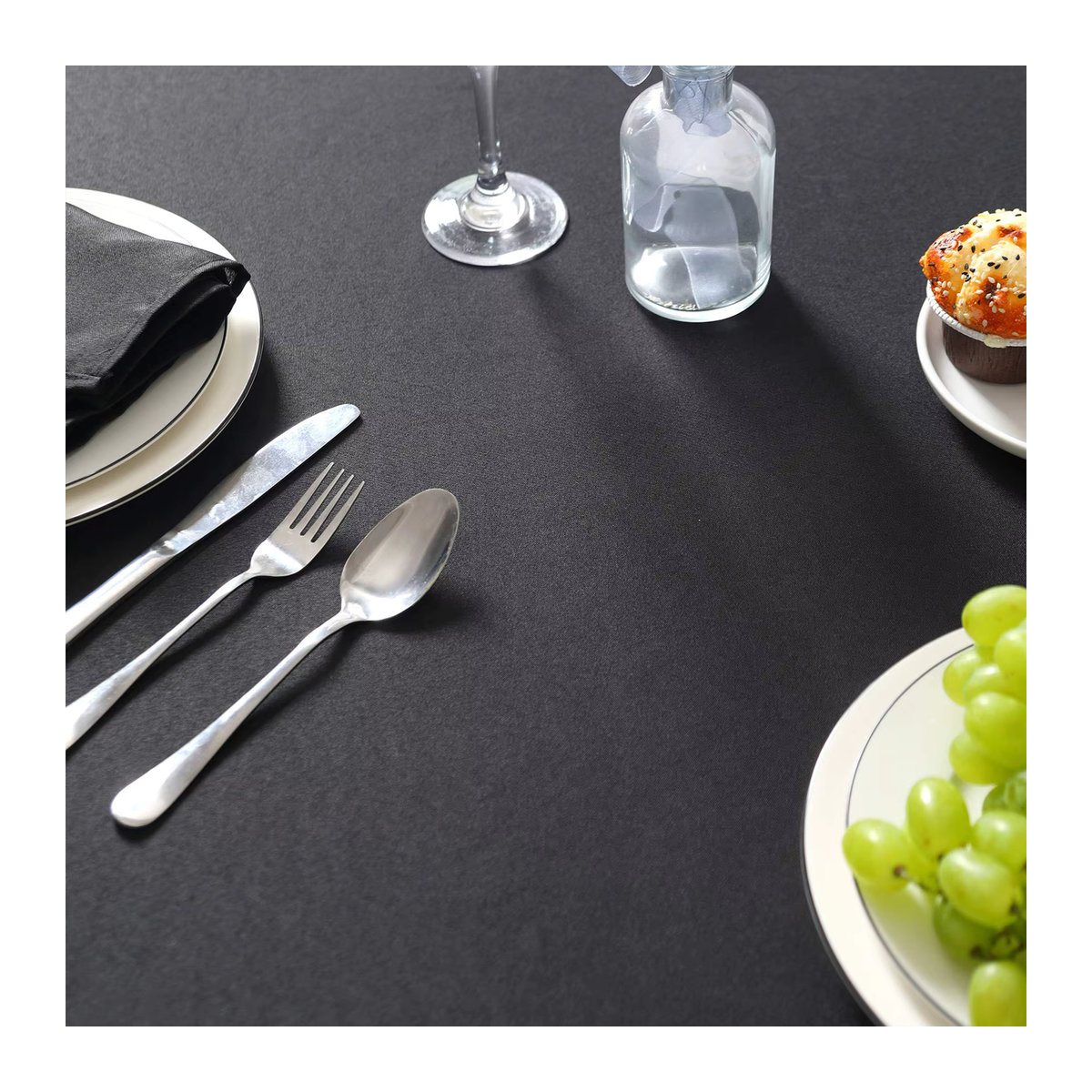 Runde Tischdecke aus Polyester für Hochzeit, Party und Esszimmer in Weiß oder Schwarz - Bild 3