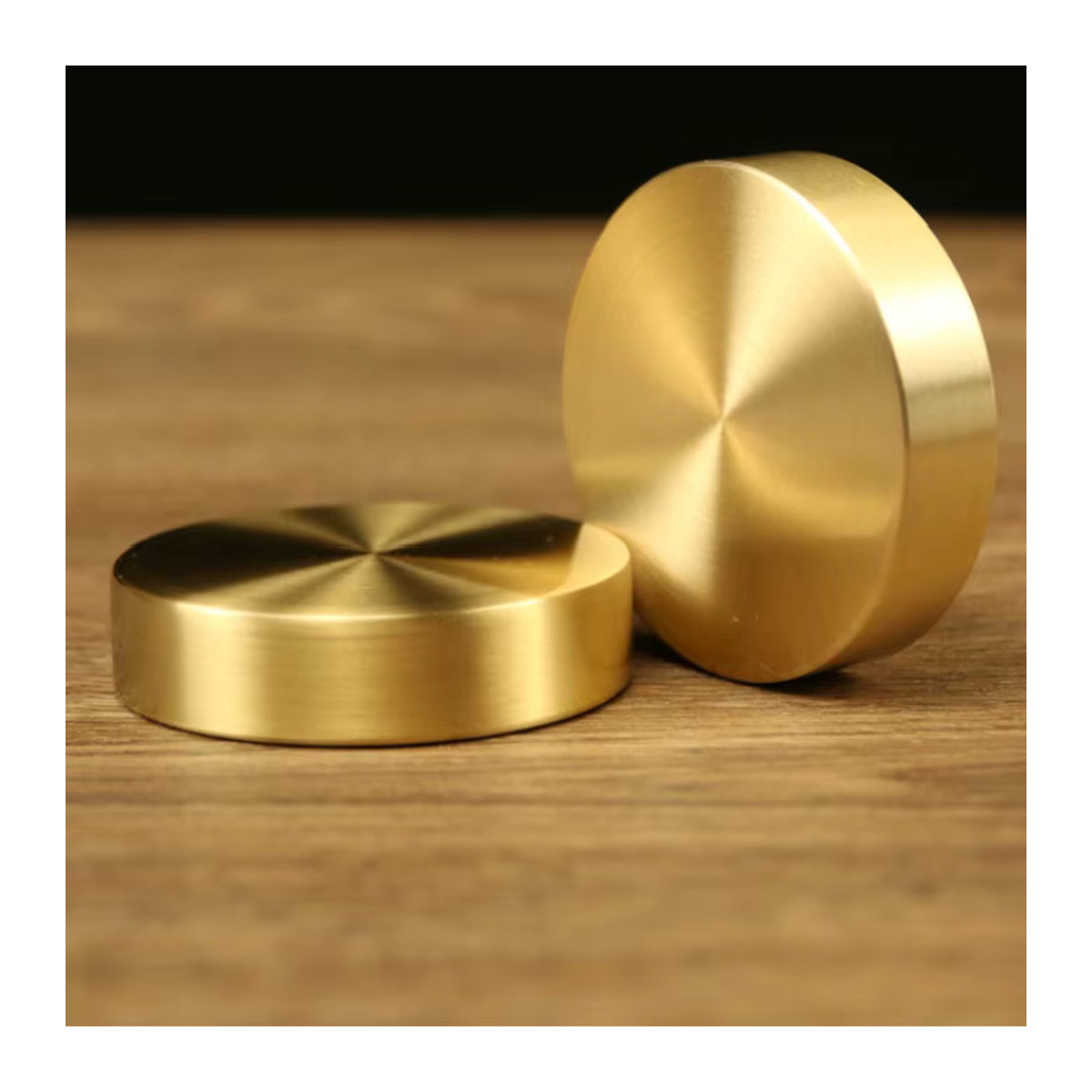 Runder Briefbeschwerer aus Messing von Suvtoper in Gold, Orientalische Metalldekoration - Bild 2