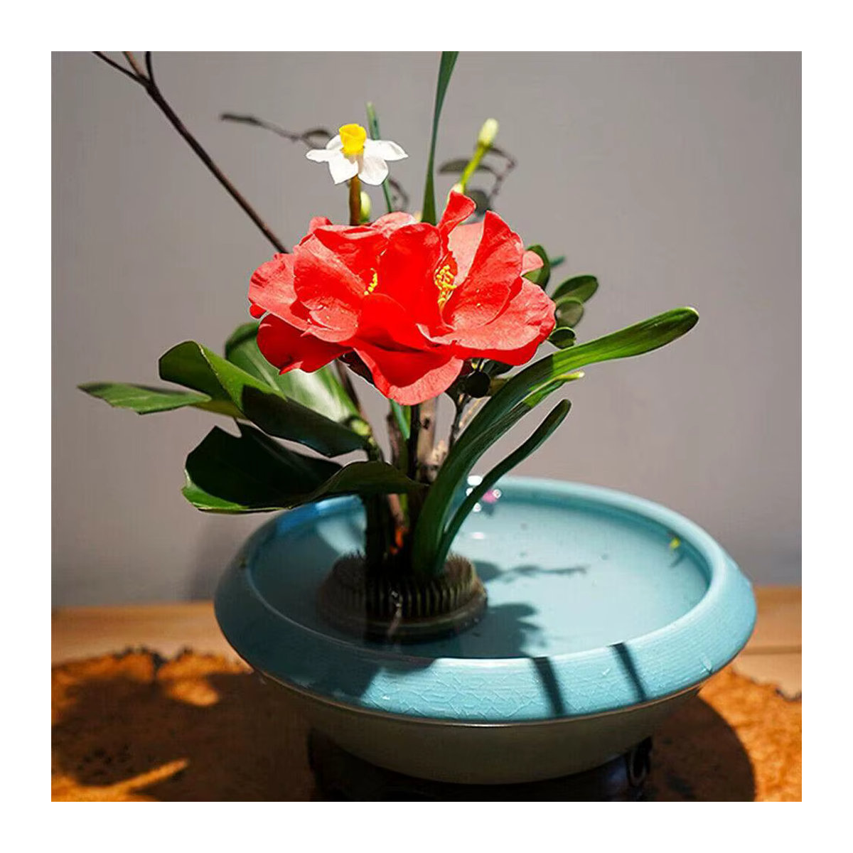 Runder Ikebana-Blumenfrosch aus Metall in - Bild 2