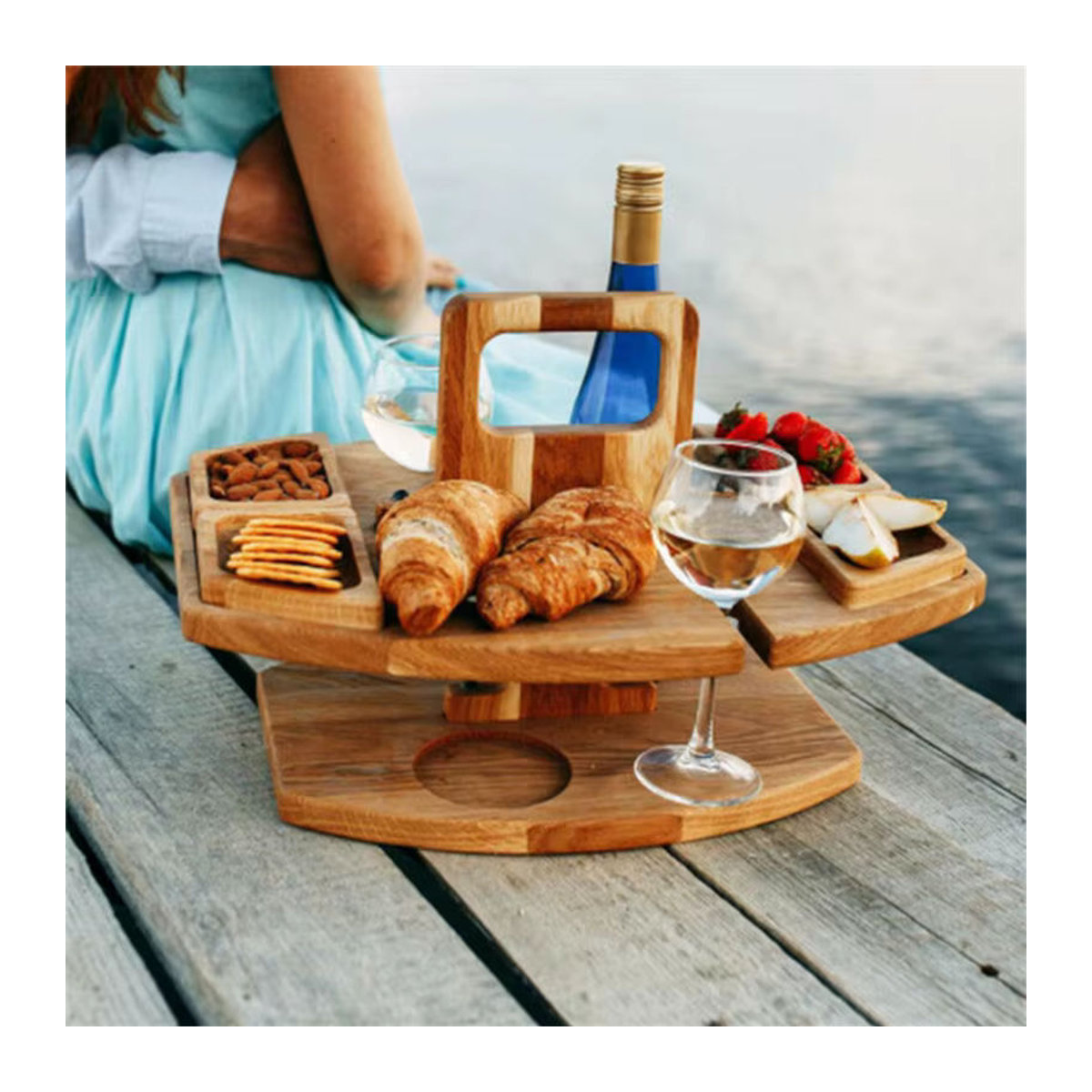 Runder Klappbarer Picknicktisch aus Holz mit Glashalter und Snack-Tablett in Natur und Grau - Bild 4